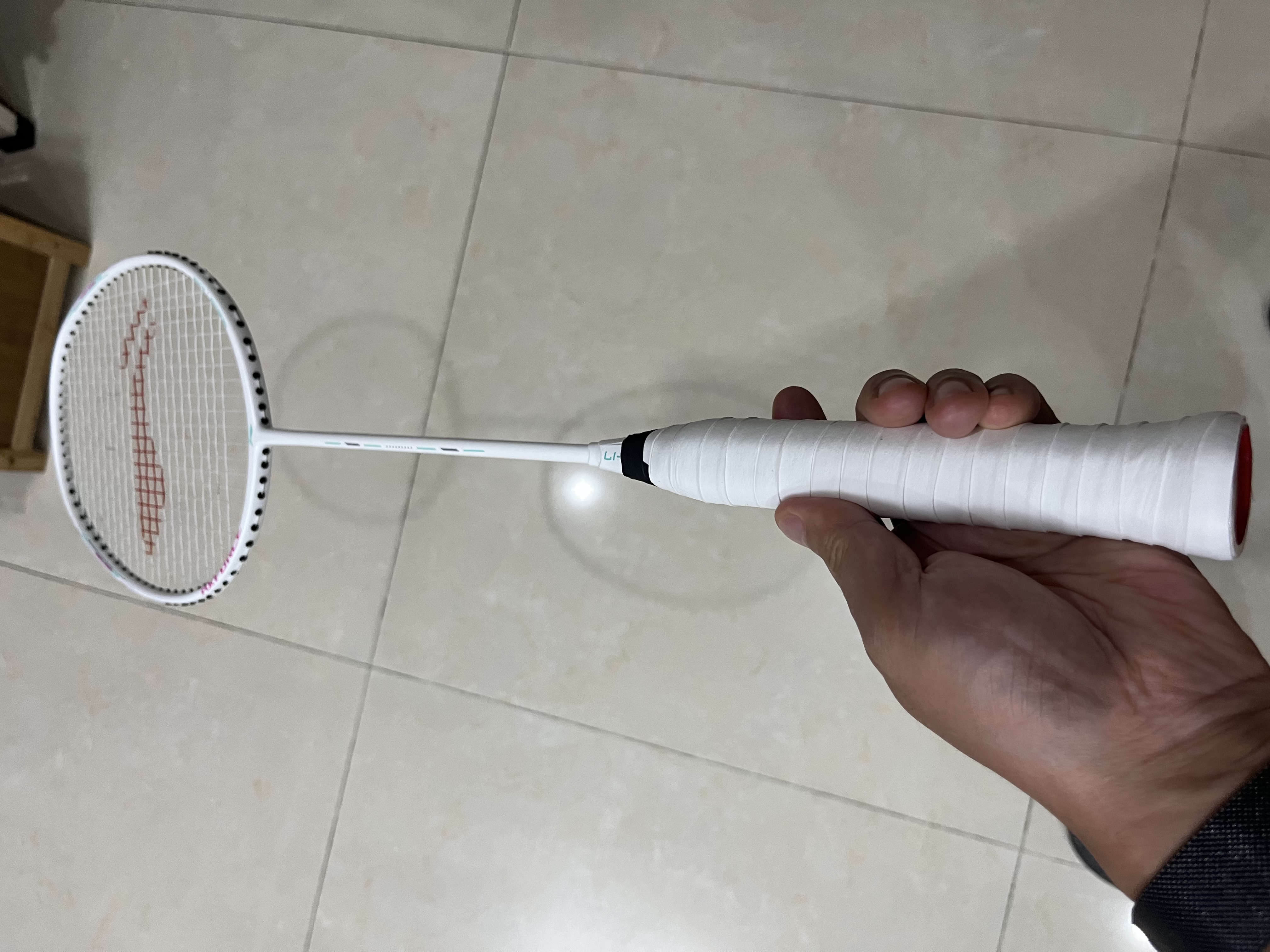 李宁（LI-NING）李宁李宁羽毛球拍雷霆ex白色5U单拍全碳素进攻拍AYPV123-5 实拍图