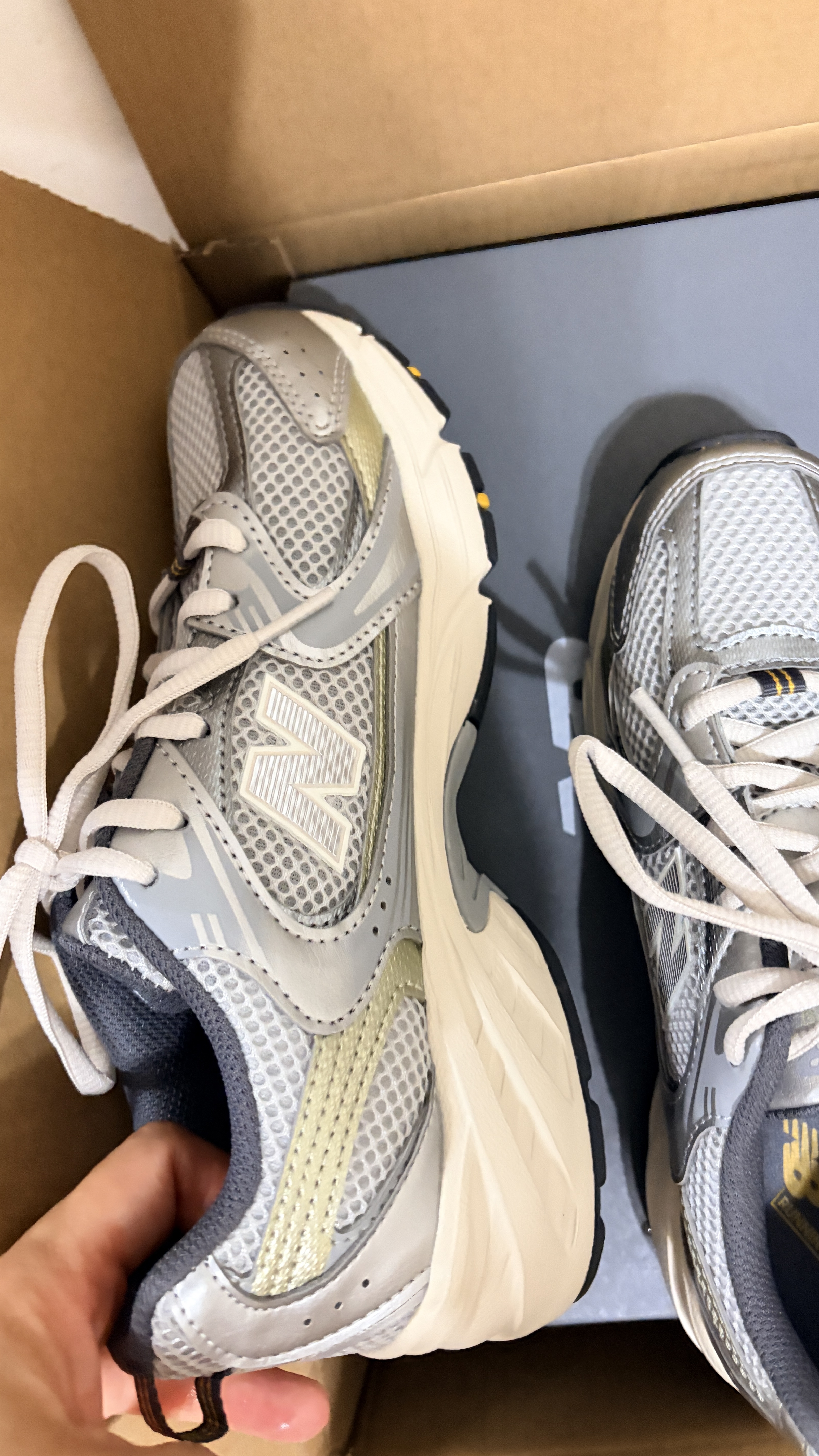 NEW BALANCE7-14岁春季潮酷Y2K运动休闲鞋530KMW 实拍图