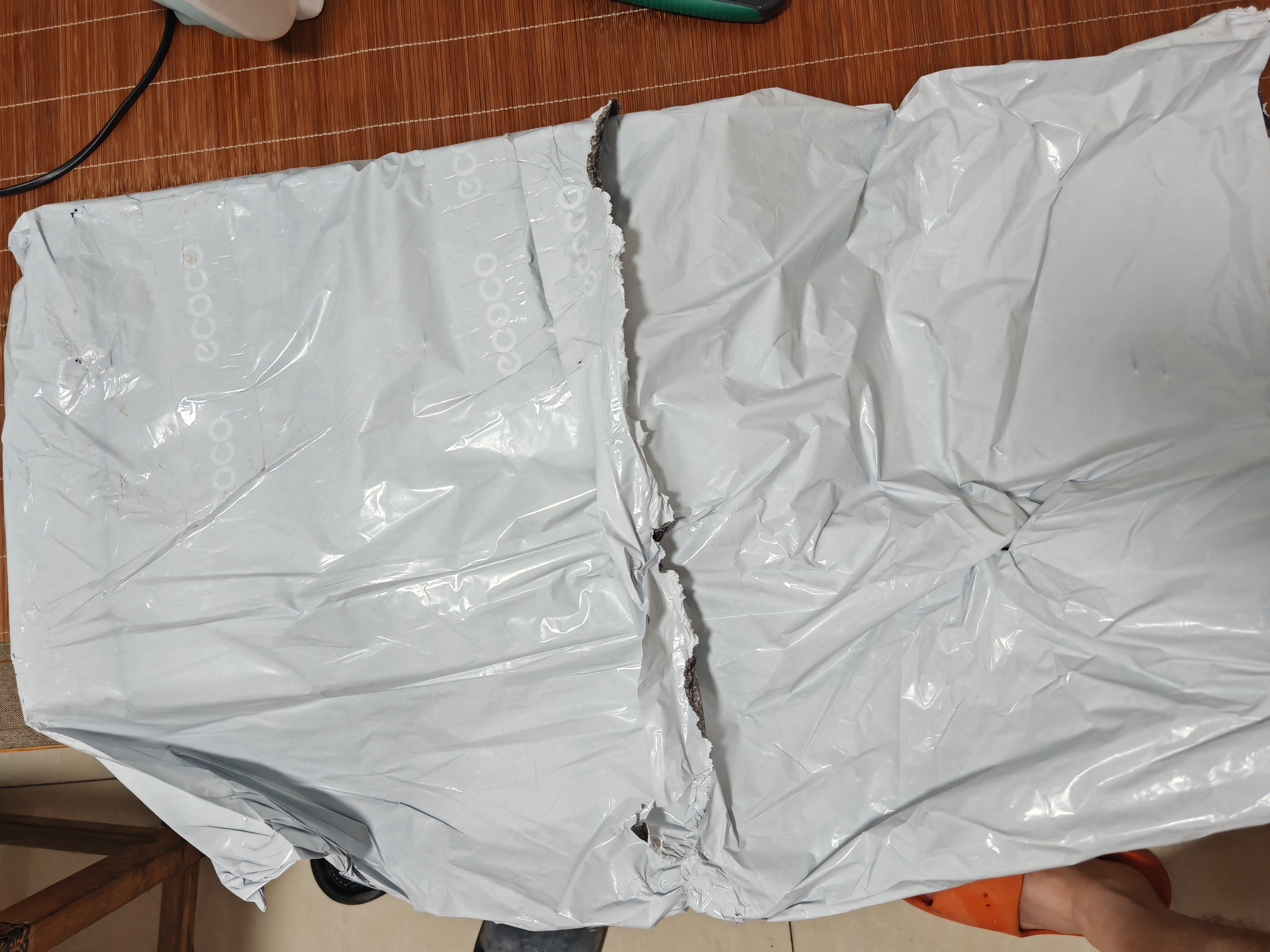 ecoco强力门后挂钩挂衣架创意无痕粘钩衣帽钩衣服壁挂浴室免钉衣挂 两个-白色【粘贴款】不限门厚 实拍图