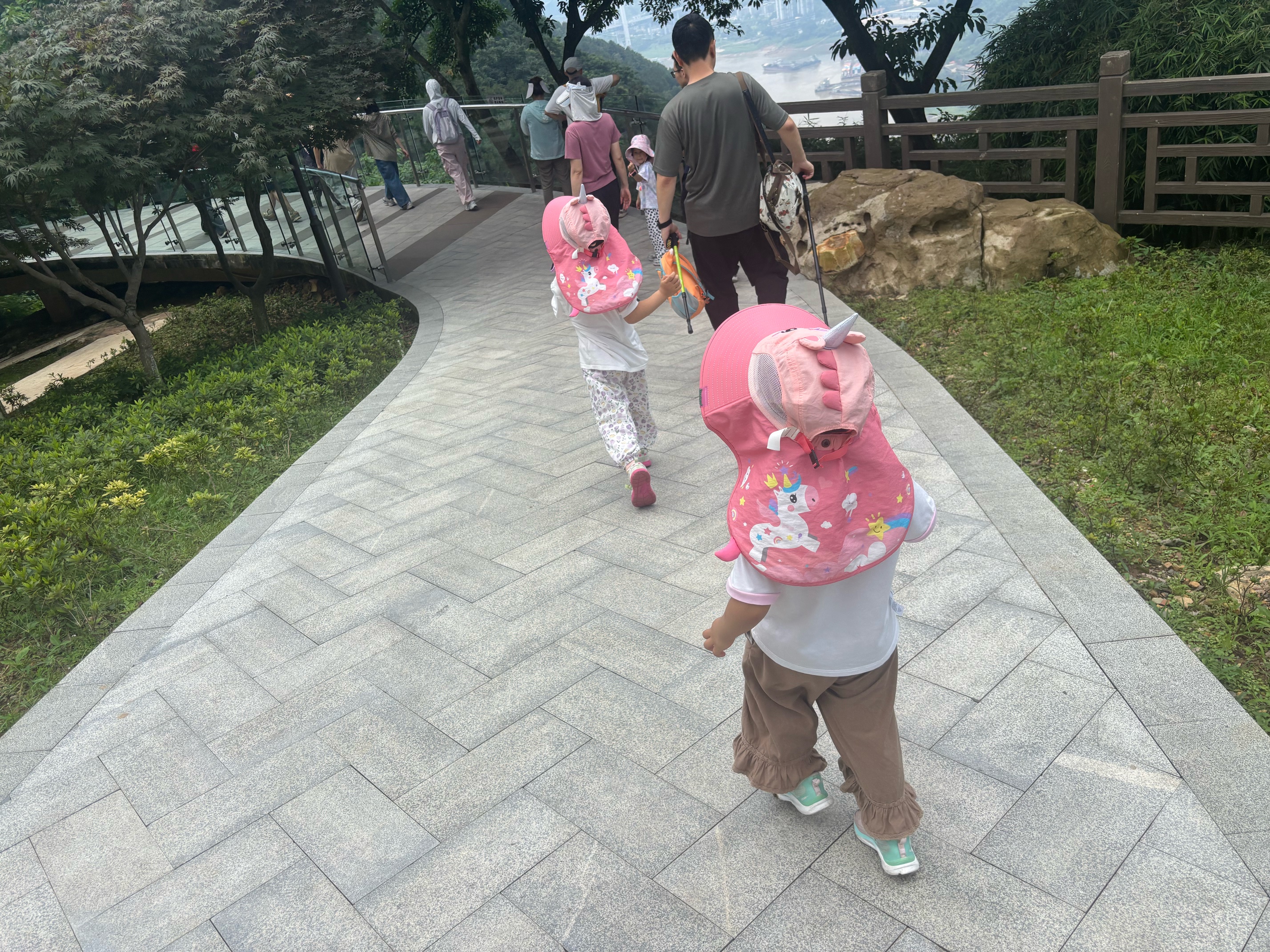 Kocotree儿童防晒帽夏宝宝遮阳帽男童女童渔夫太阳帽子防紫外线大帽檐 IP卡通独角兽(立体版) L码：头围53-54CM，建议6-10岁 实拍图