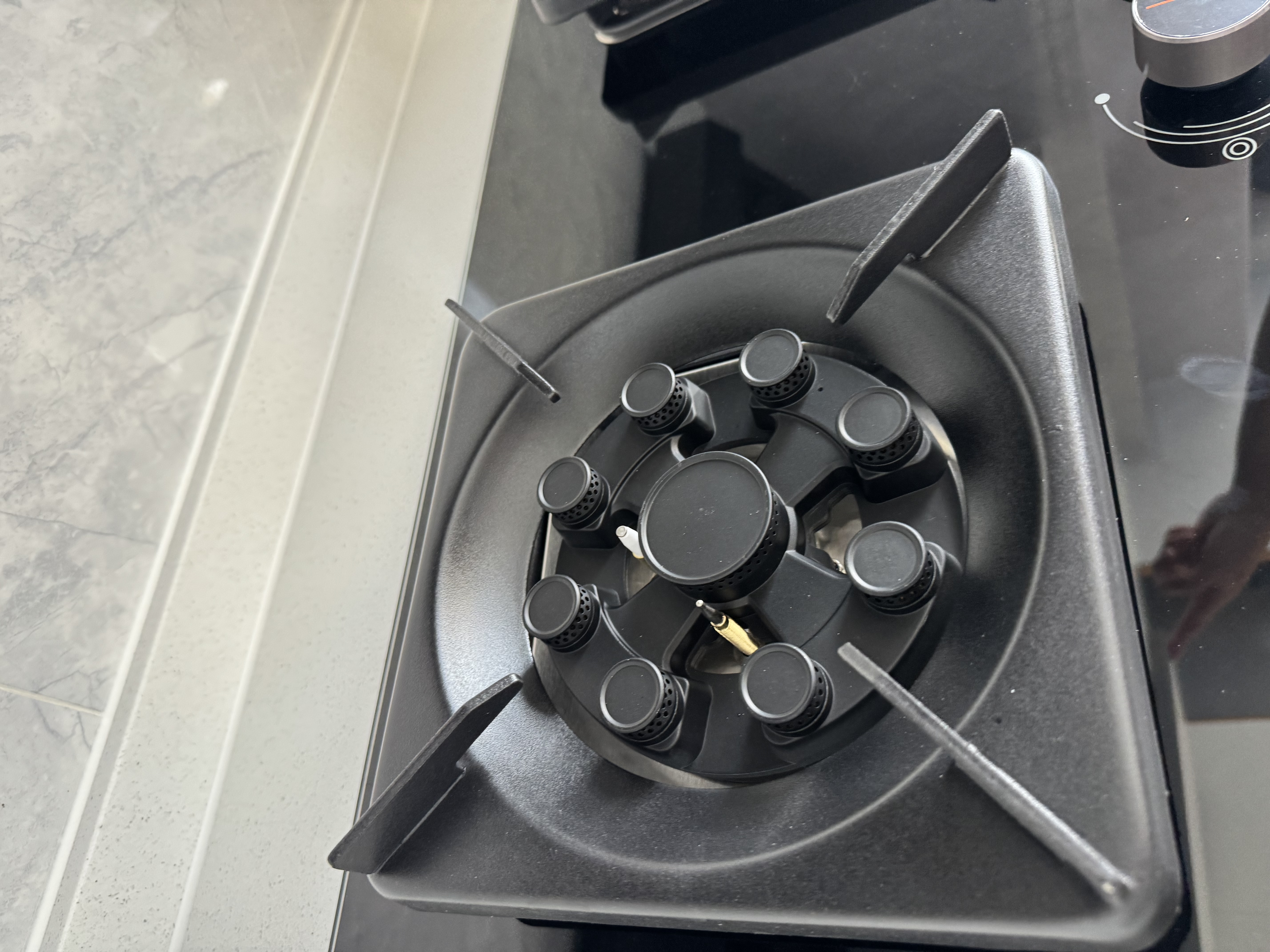 Haotaitai天然气家用燃气灶双灶猛火灶5.2KW嵌入式台式猛火炉具双九头玻璃灶JZT-ZR04-S 实拍图