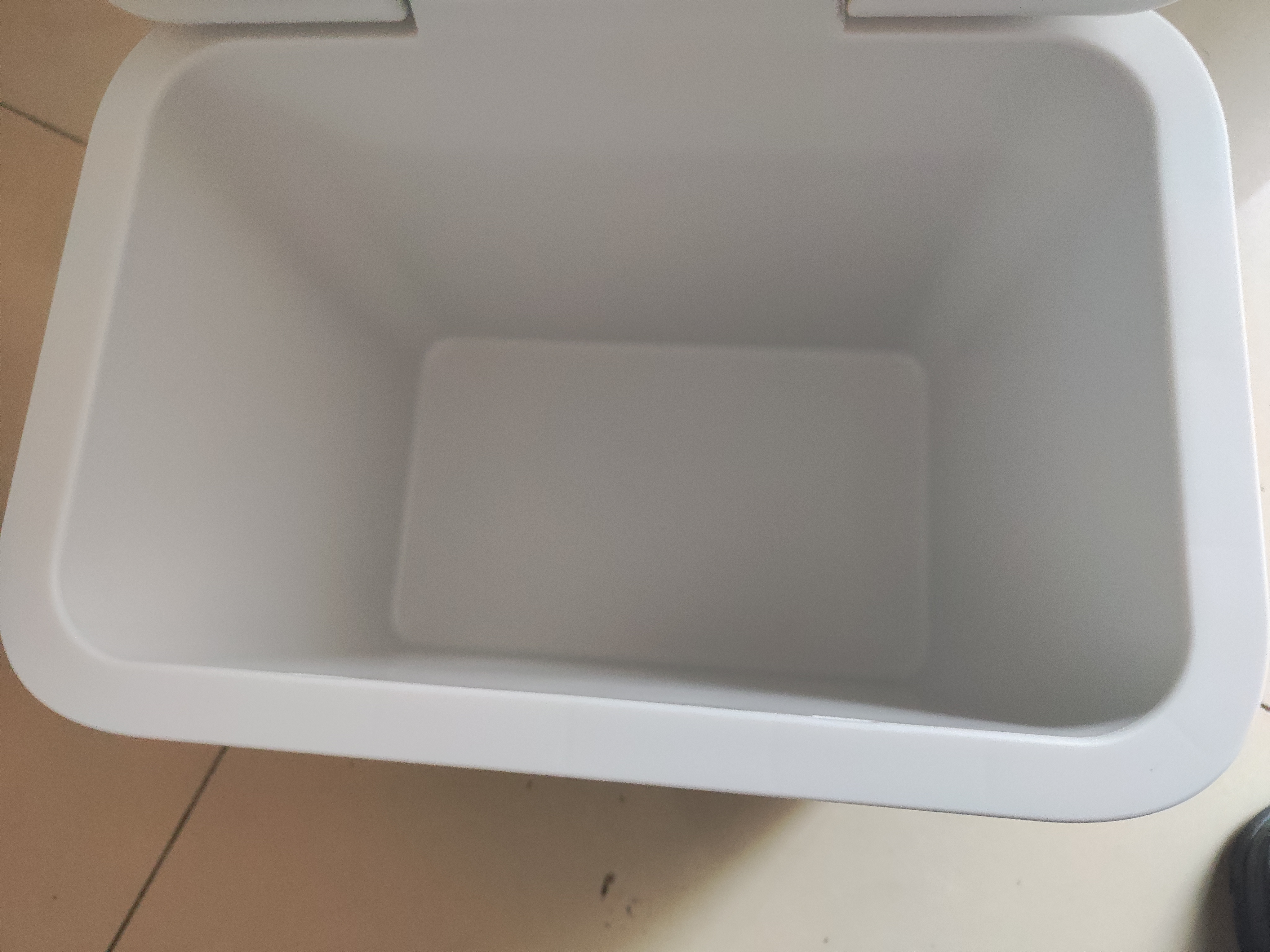 牧高笛（MOBIGARDEN）寒霜10L保温箱 户外露营大容量储物收纳保鲜箱 NX24684004 橄榄绿 实拍图