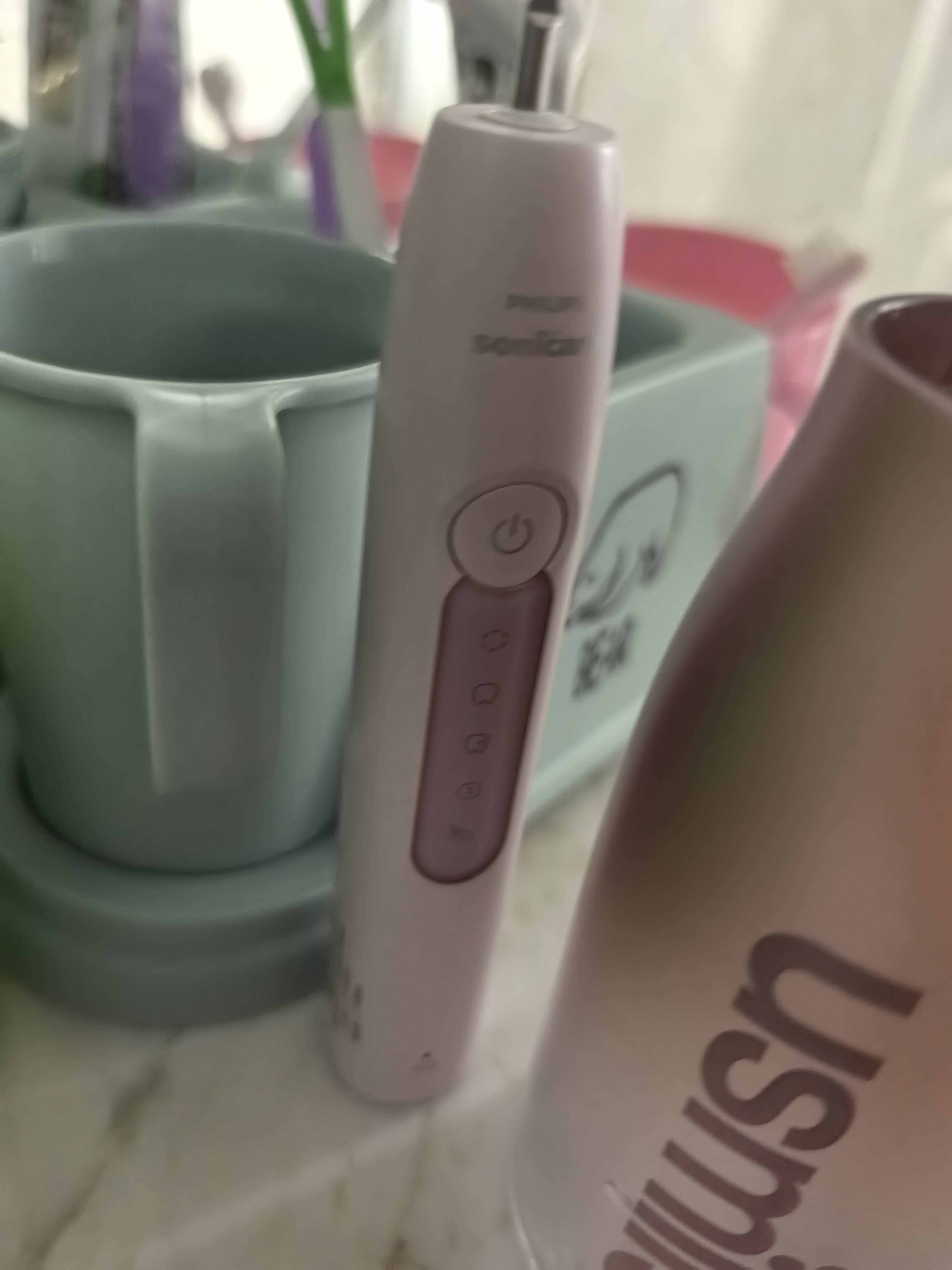 飞利浦（PHILIPS）声波电动牙刷钻石3系 5倍洁齿5种模式 洁净刷头*2 生日礼物送女友  HX5171/04粉 实拍图
