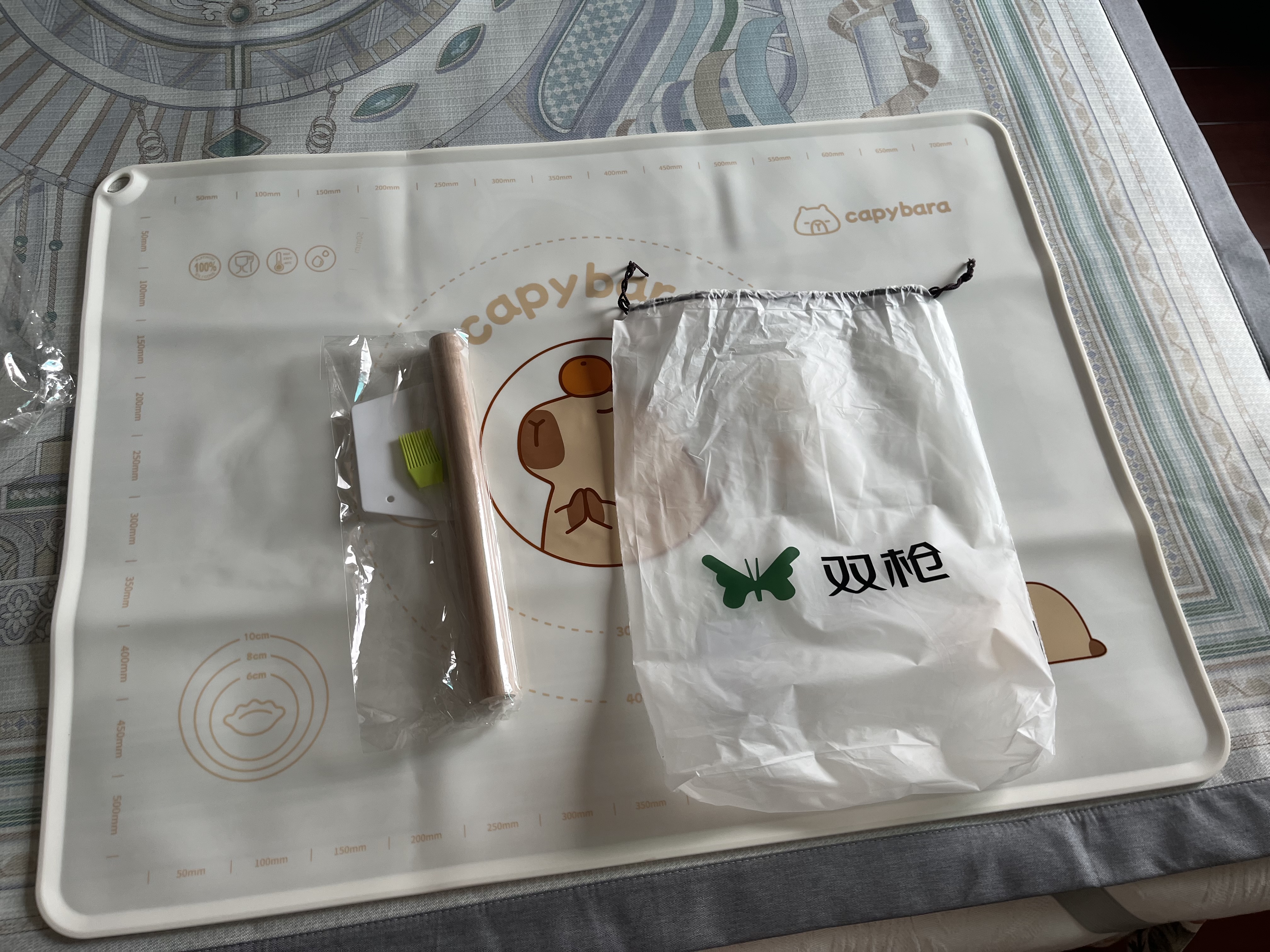 双枪（Suncha）揉面垫液态硅胶80*60和面板烘焙案板4件套 实拍图