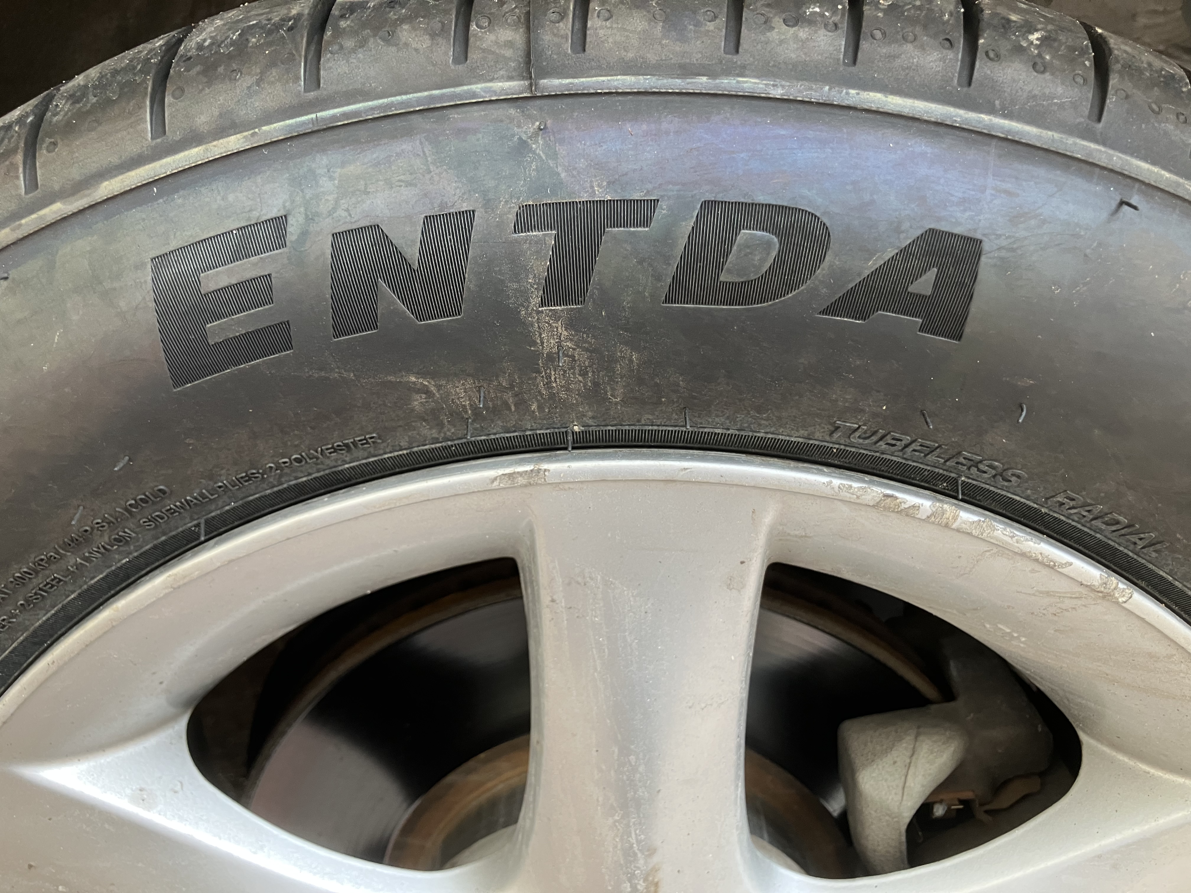 ENTDA中策安达轮胎 汽车轮胎 195/60R15 88V D01 适配比亚迪F3 实拍图
