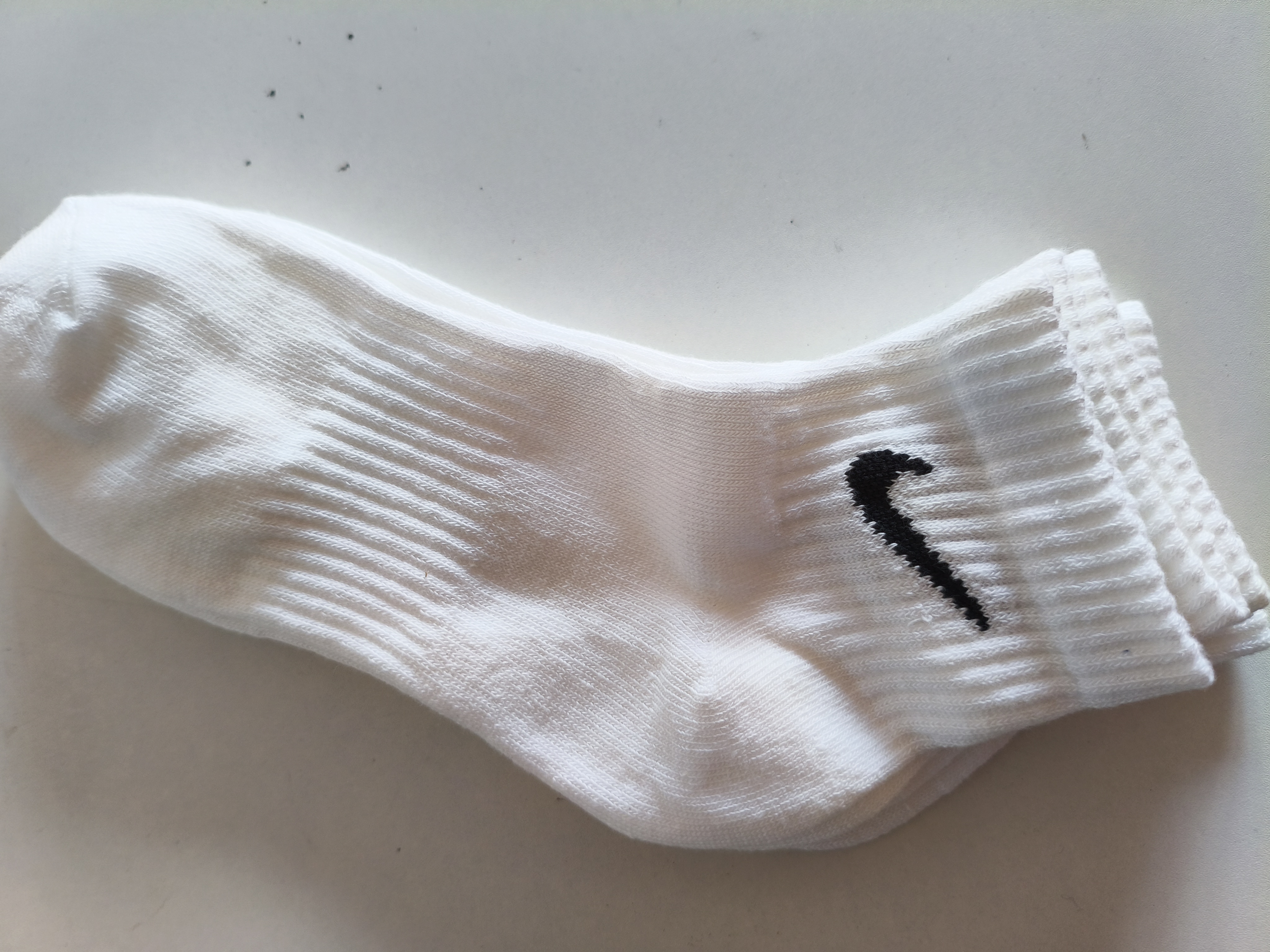 耐克（NIKE）男袜女袜 26新款训练透气短中长袜快干休闲跑步健身运动nike袜子 热推/简约经典白色/三双装/中袜 M/24-26厘米/38-42码 实拍图