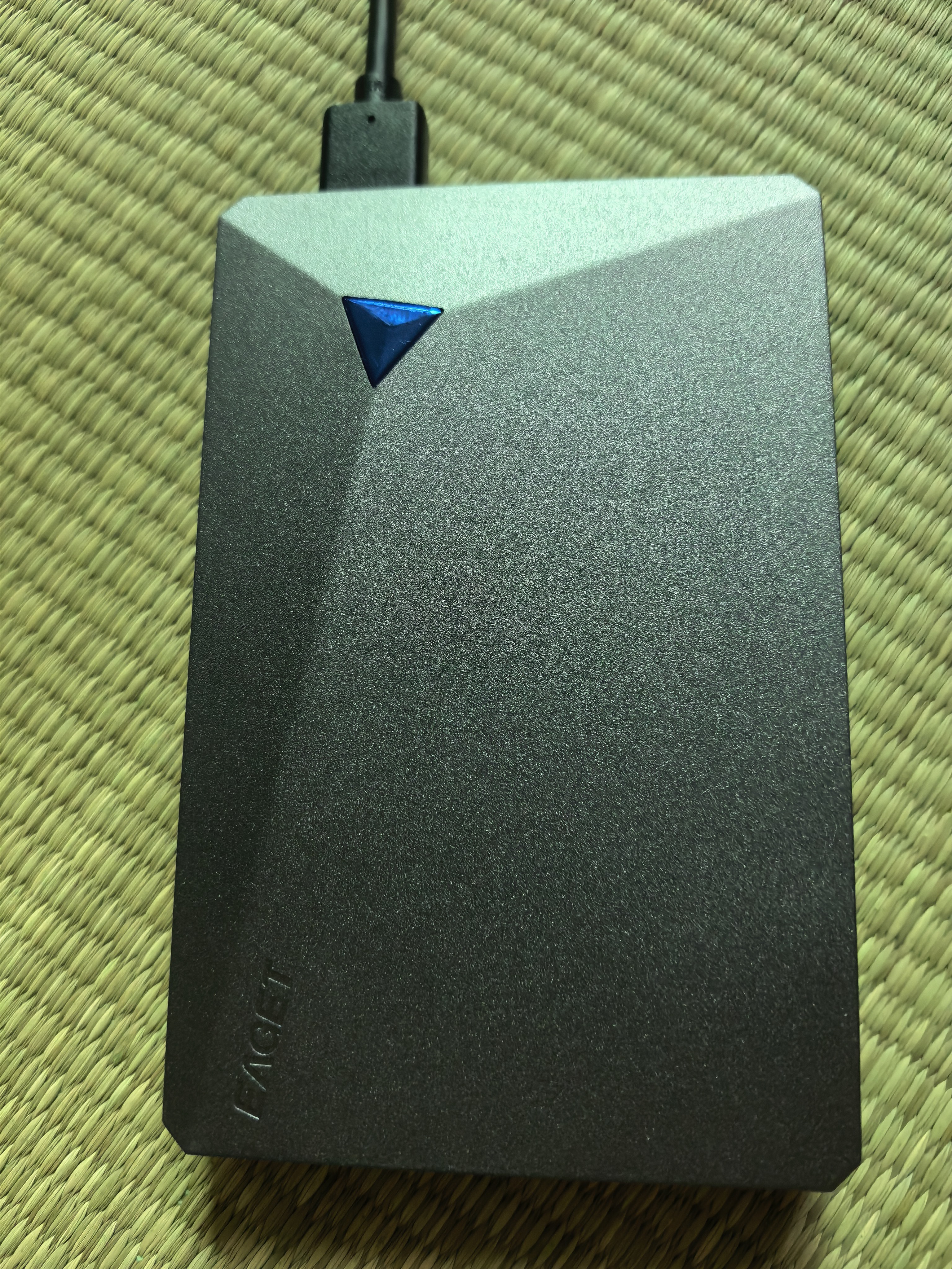 忆捷（EAGET）移动硬盘 1TB USB3.2 G20Ultra 2.5英寸 外接外置存储数据照片视频 高速传输防震 灰色 实拍图