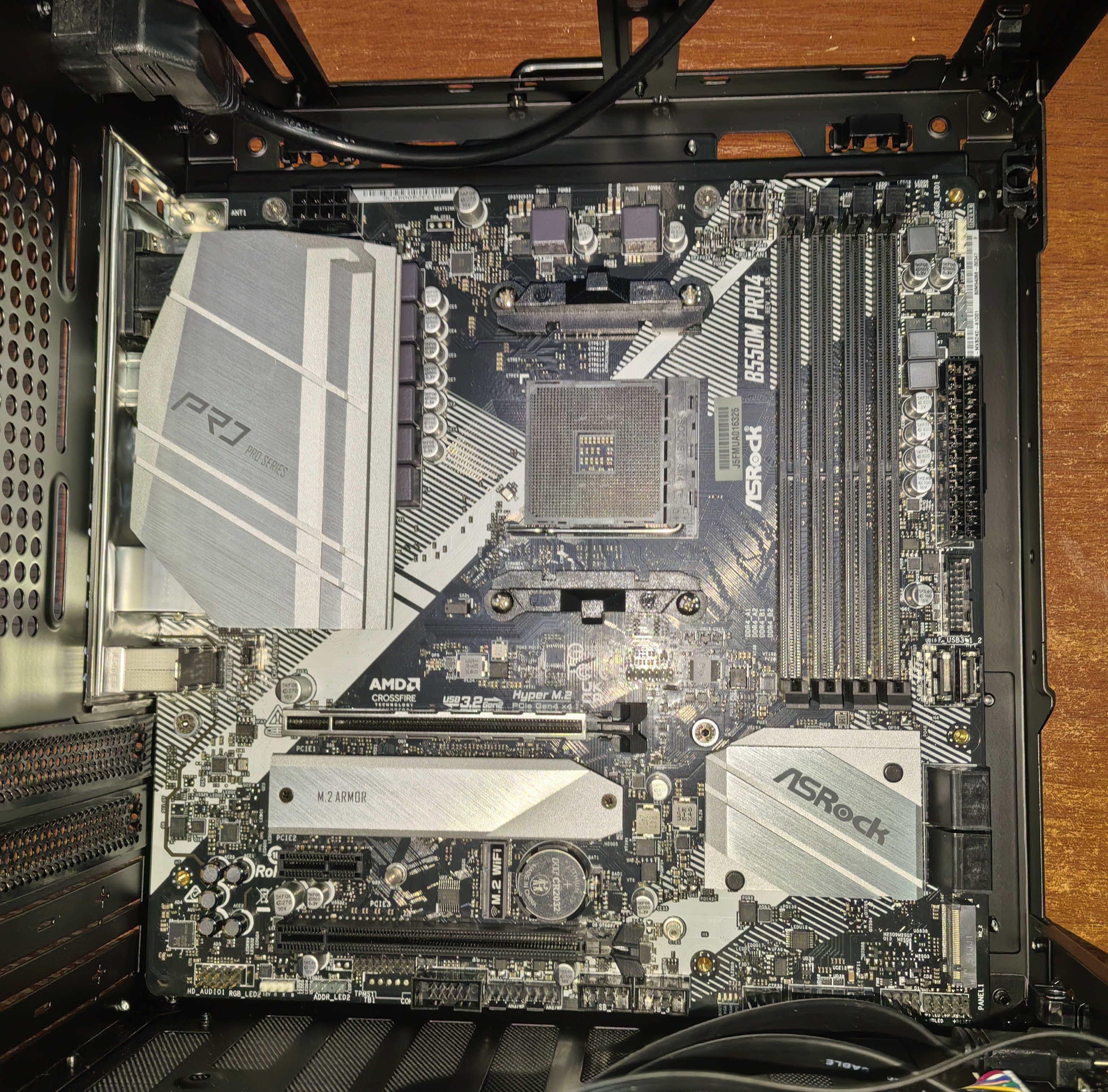 乔思伯（JONSBO）C6 ITX 黑色 迷你机箱（四面MESH板/3风扇位/前置Type-c/ATX电源/≤170mm散热器/255mm显卡） 实拍图