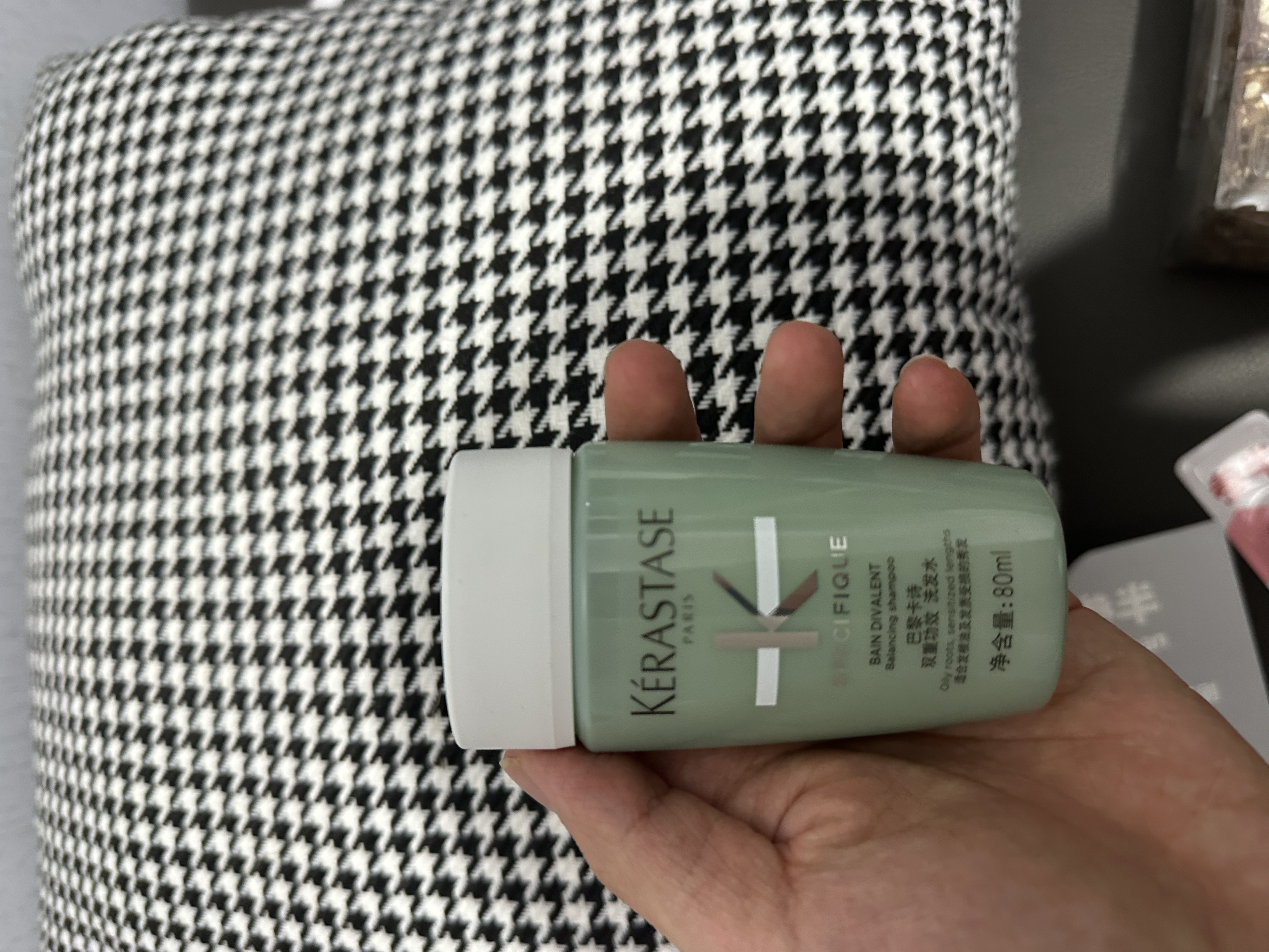 卡诗（KERASTASE）新双重功能洗发水试用装&介意慎拍80ml(新旧包装随机)控油洗发露 实拍图