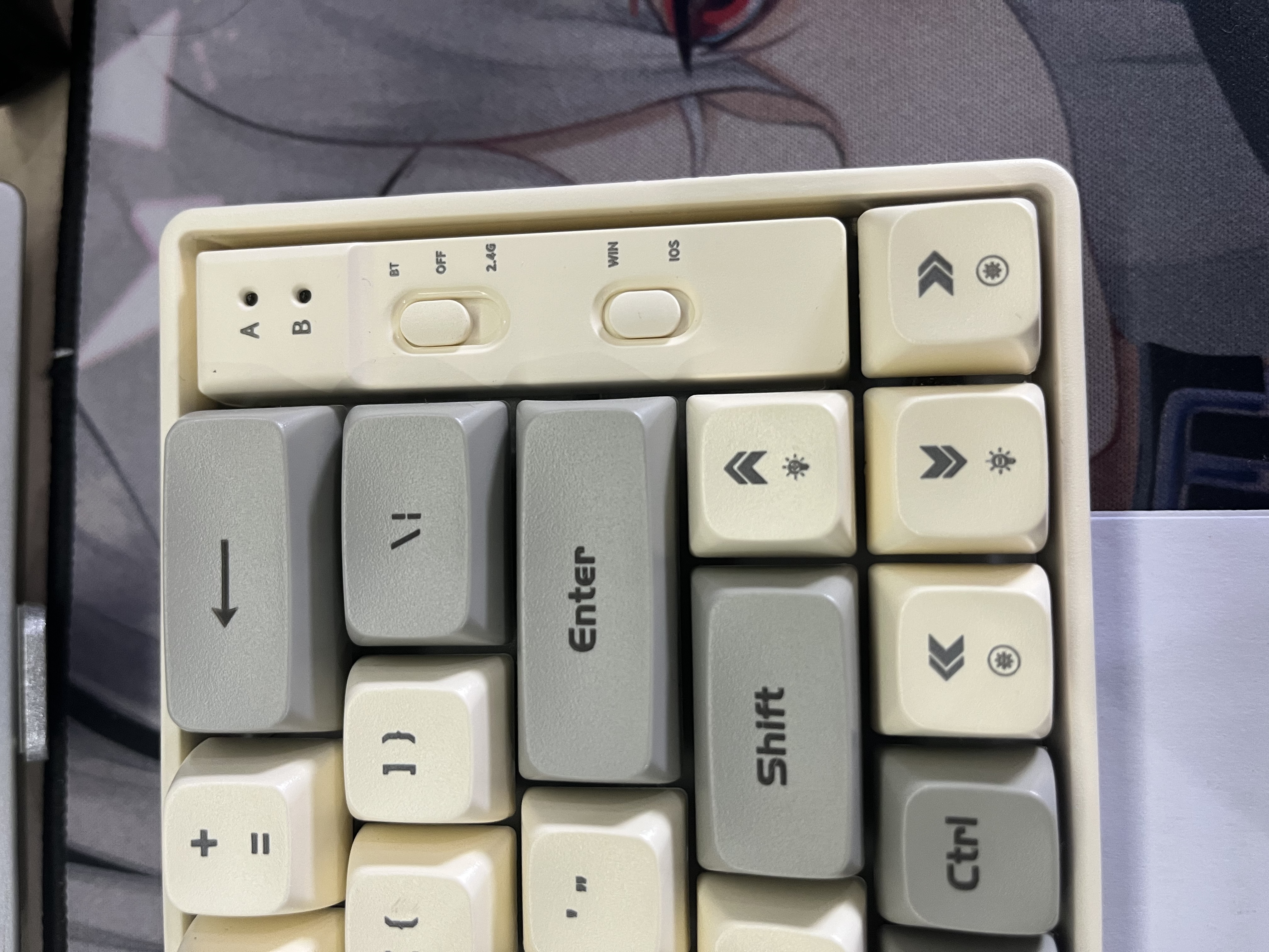 狼途GK65机械键盘 有线/无线/蓝牙/三模 65键 键盘游戏电竞电脑办公平板  奶白 青轴 实拍图