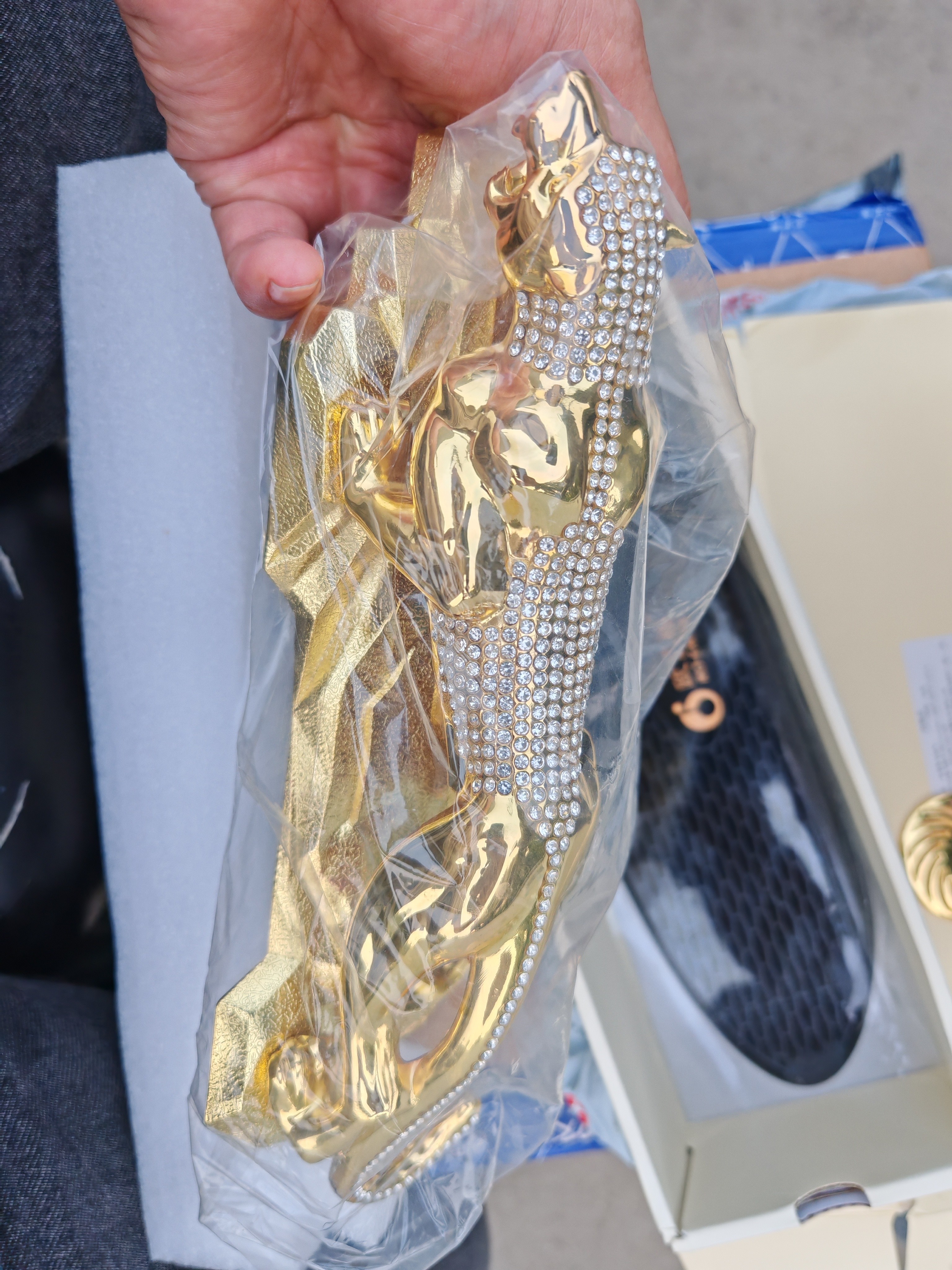 齐选汽车摆件男士高档车内饰品金钱豹中控台摆件一路平安车载装饰用品 金钱豹满钻版【贈香水+防滑垫】 实拍图