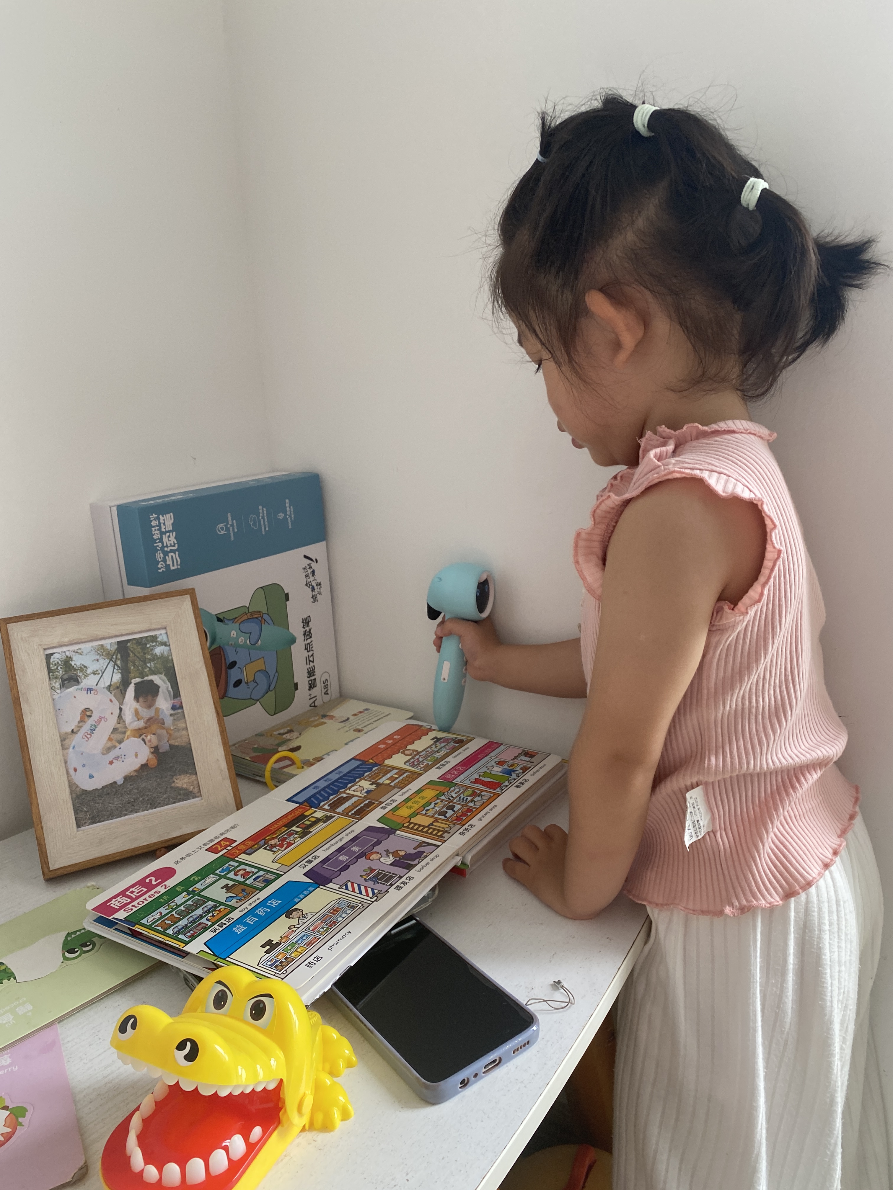 幼学小蝌蚪点读笔a8s幼儿童1-3-6-12岁英语早教raz分级阅读绘本幼学毛毛虫 【0-4岁双语启蒙】普通蓝32g+百科+儿歌+挂图古诗卡 实拍图