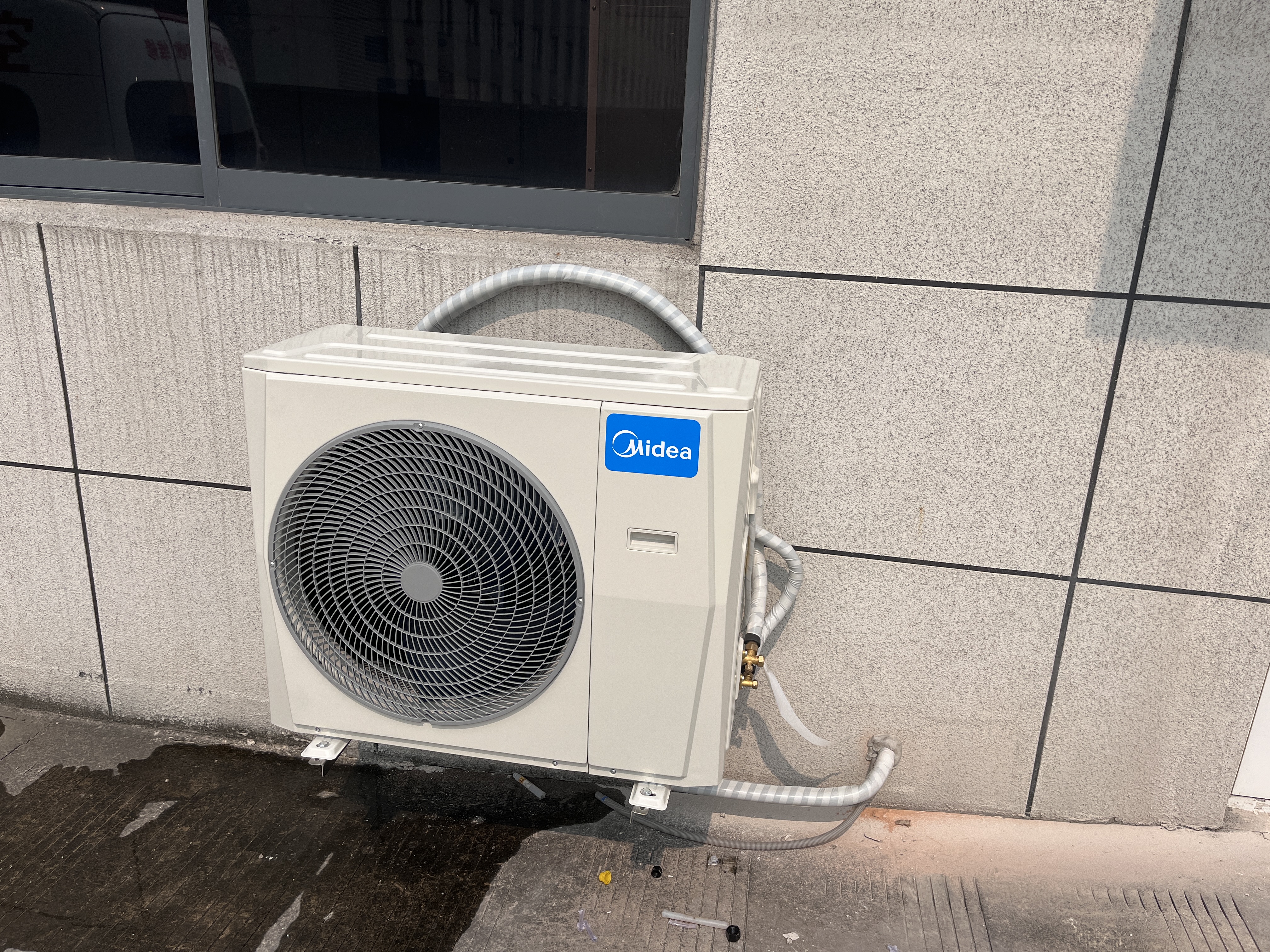 美的中央空调 5匹柜式空调 双排铜管  家用空调 一级能效 RFD-120LW/BSDN8Y-PA401(1)A-包5米铜管 京配 实拍图