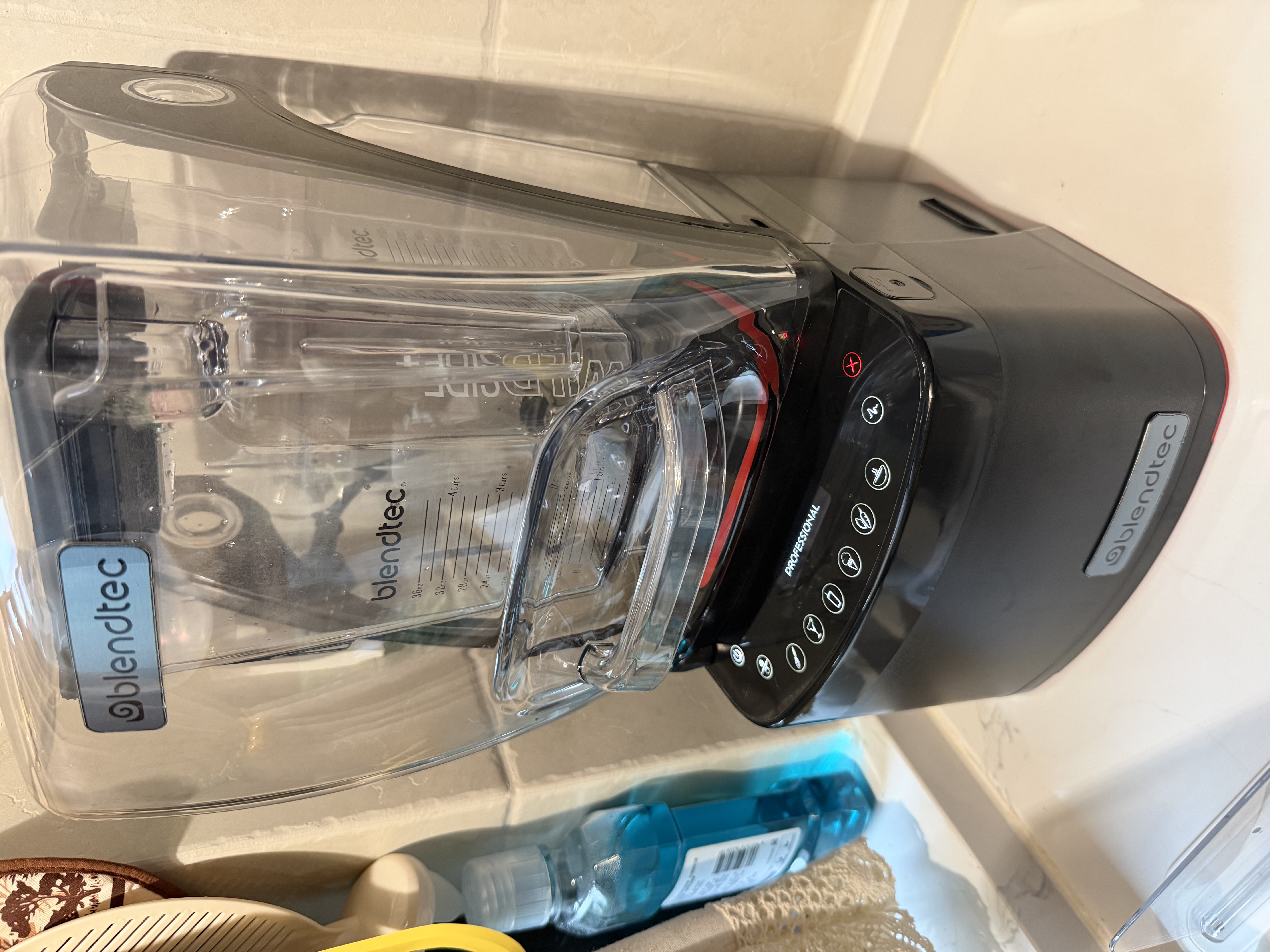 Blendtec柏兰德美国进口破壁机家用料理机低音降噪物理加热1800w触控式800黑色 实拍图