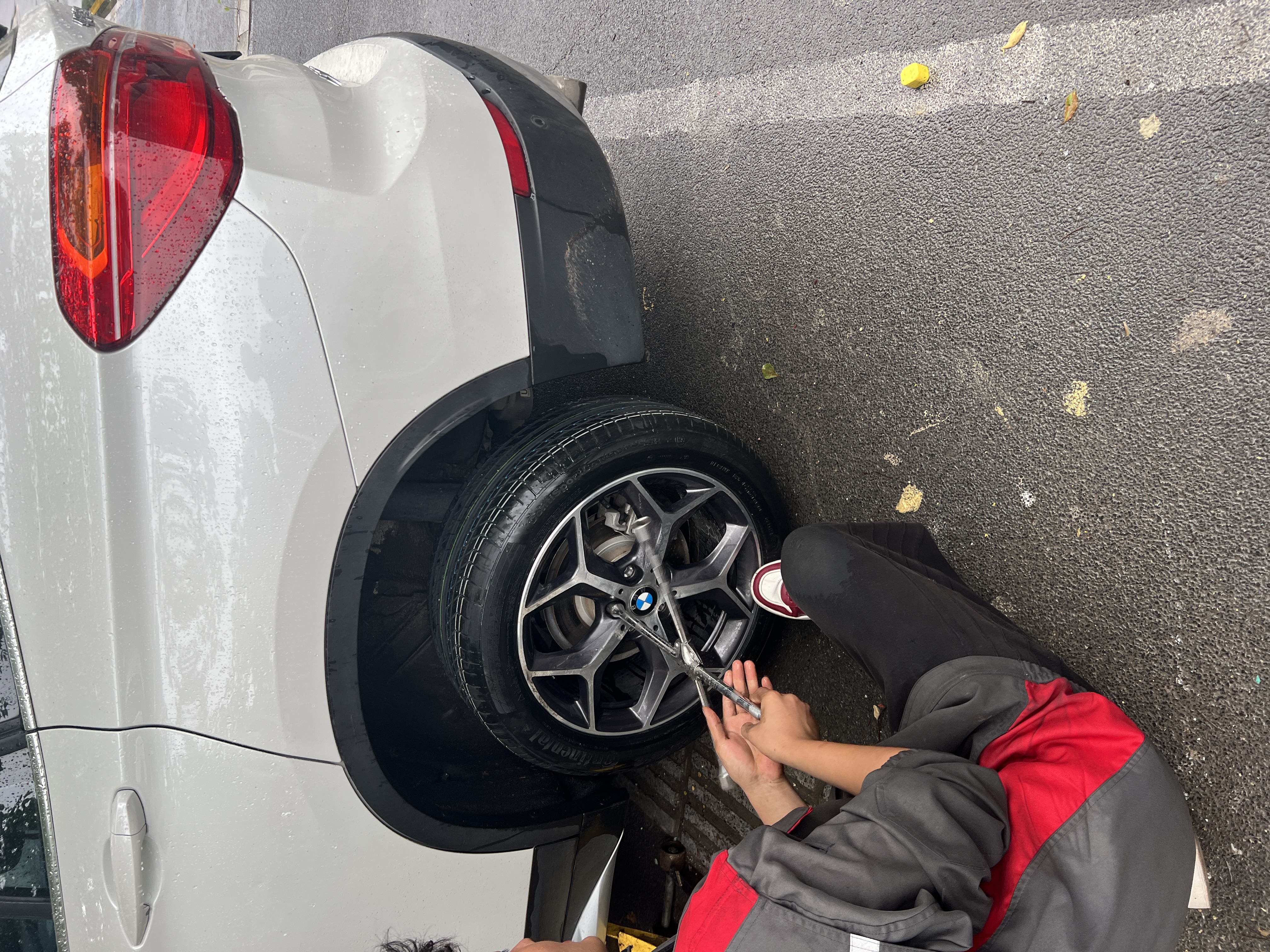 马牌（Continental）轮胎/防爆胎 225/50R18 95W CSC5 SSR *宝马原装星标 原配宝马X1 实拍图