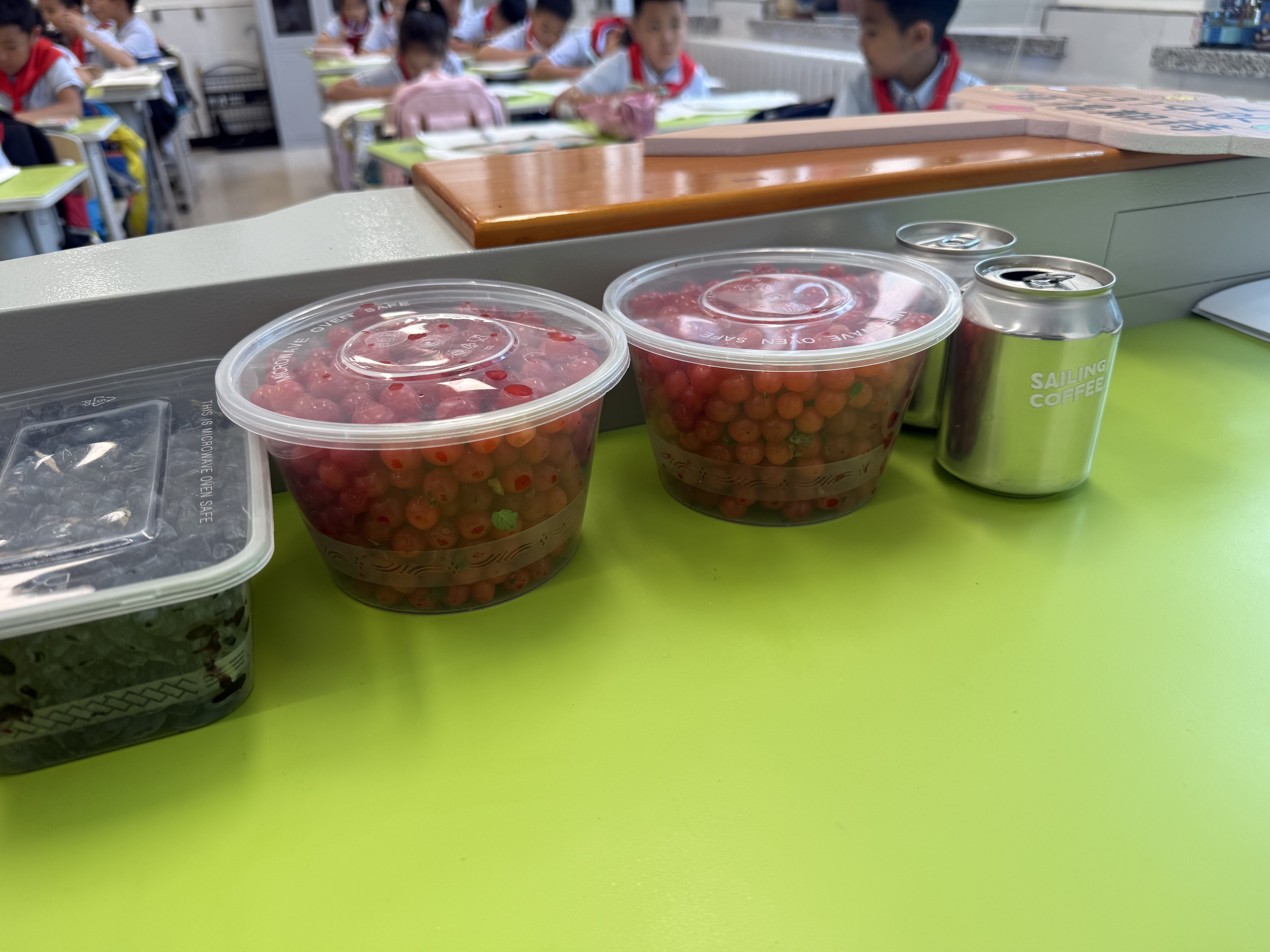 宜特（EETOYS）小号乳胶网球狗狗玩具趣味发声磨牙耐咬洁齿球宠物用品 实拍图