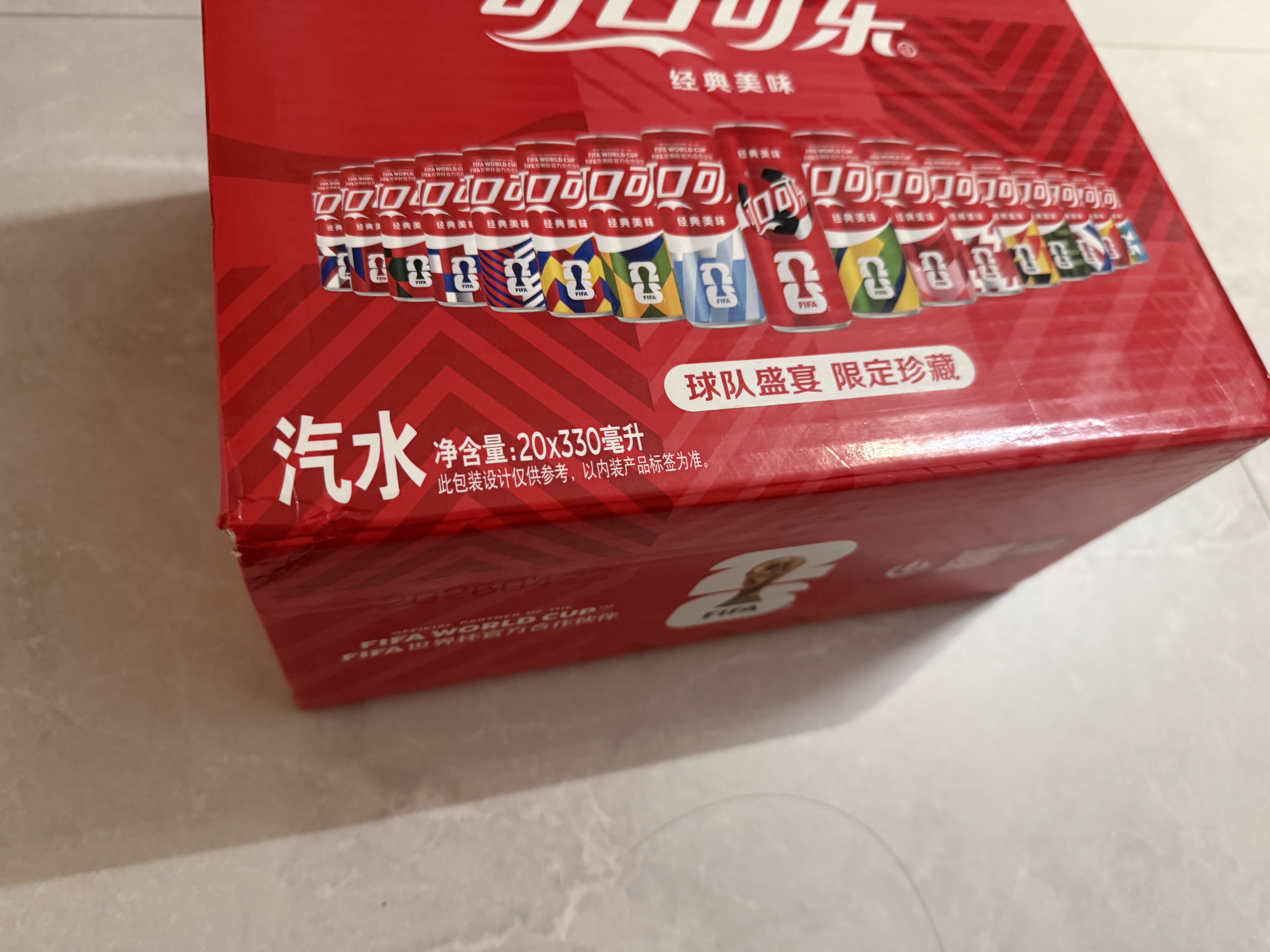可口可乐（Coca-Cola）FIFA世界杯主题罐330*20罐(16支国家队+4足球版面)京东独家整箱装 实拍图