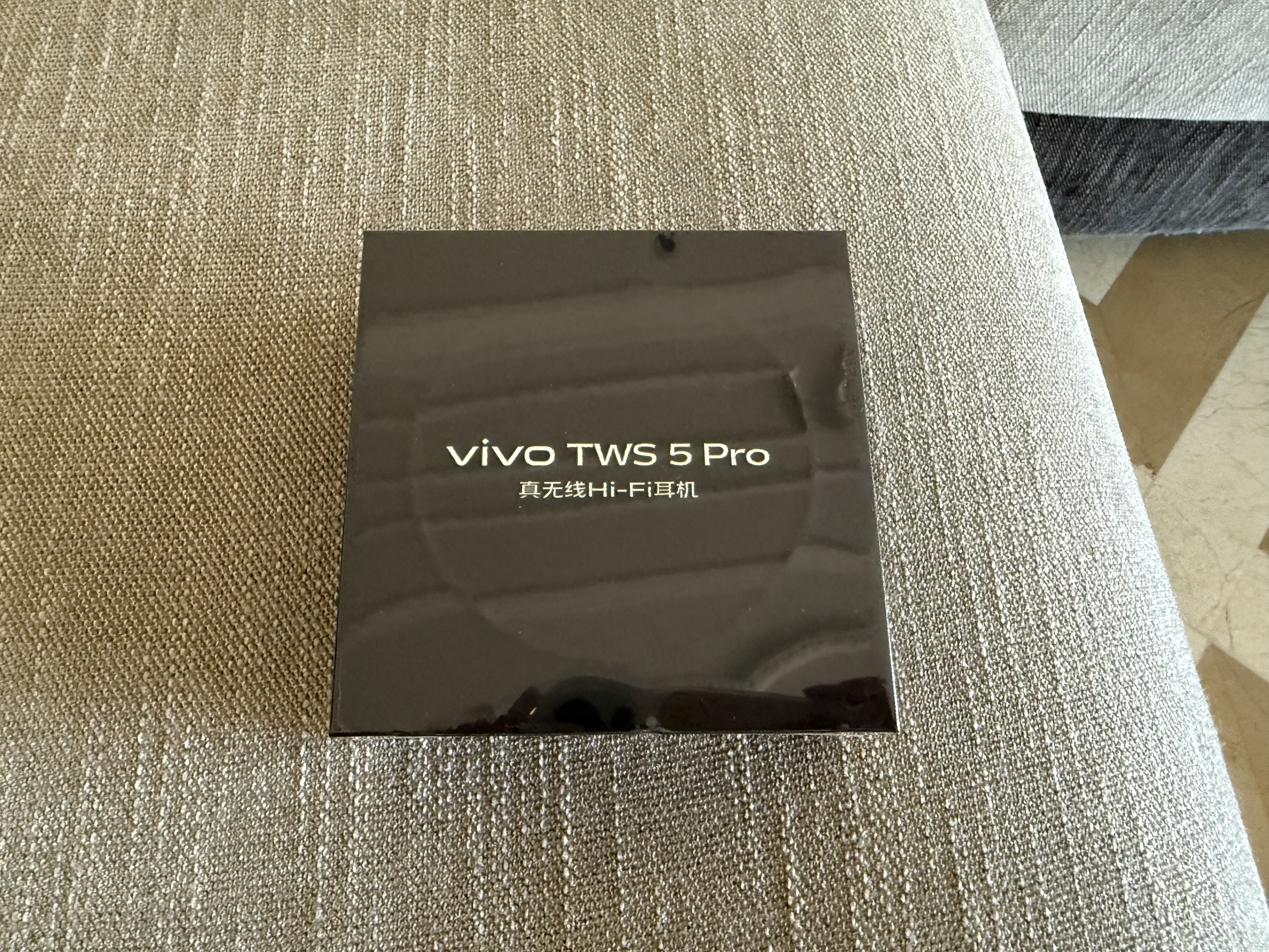vivo TWS 5 Pro 原声白 独立Hi-Fi DAC芯片 四麦深海智慧降噪2.0  蓝牙耳机 苹果华为小米oppo手机通用 实拍图