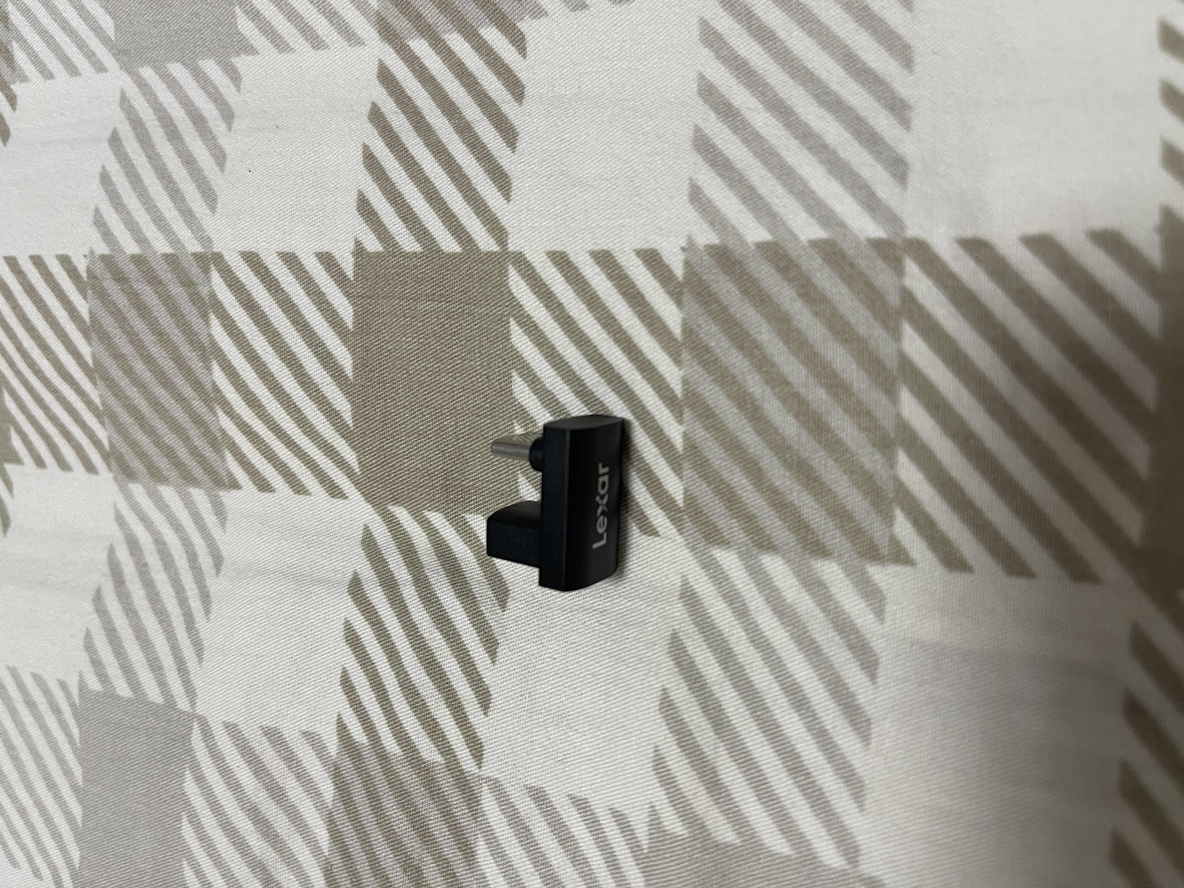 雷克沙（Lexar）移动固态硬盘苹果手机外接硬盘iphone高速便携PSSD SL400银色|无线直插 进阶摄影1050MB/s 1TB 实拍图