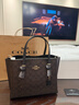 蔻驰（COACH）【品牌直供】女士MOLLIE25中号手提单肩斜挎托特包CV965深棕色 实拍图