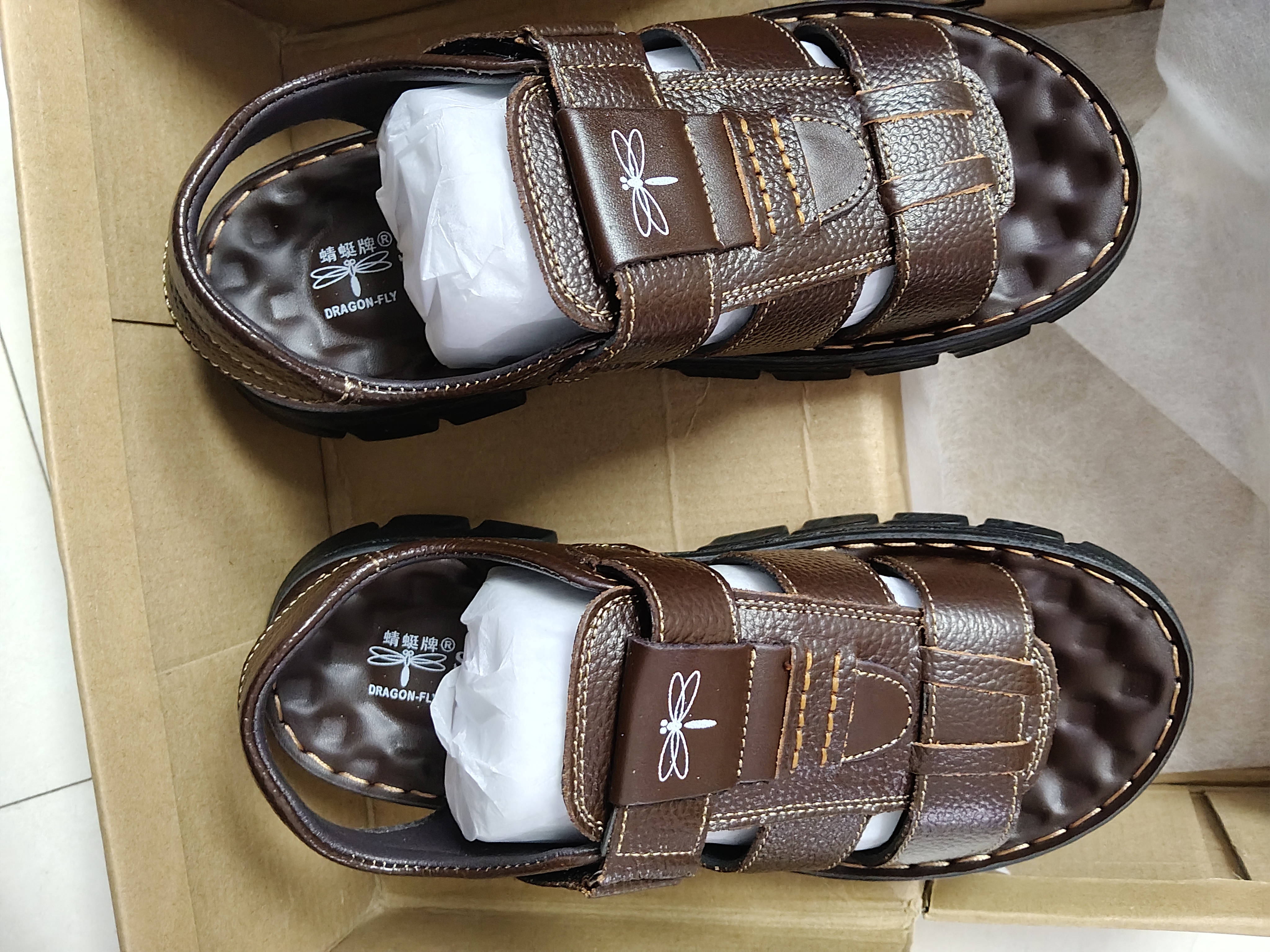 蜻蜓牌 凉鞋男新款男士沙滩鞋牛皮凉拖鞋户外鞋防滑厚底罗马皮凉鞋子男 棕色 40 实拍图
