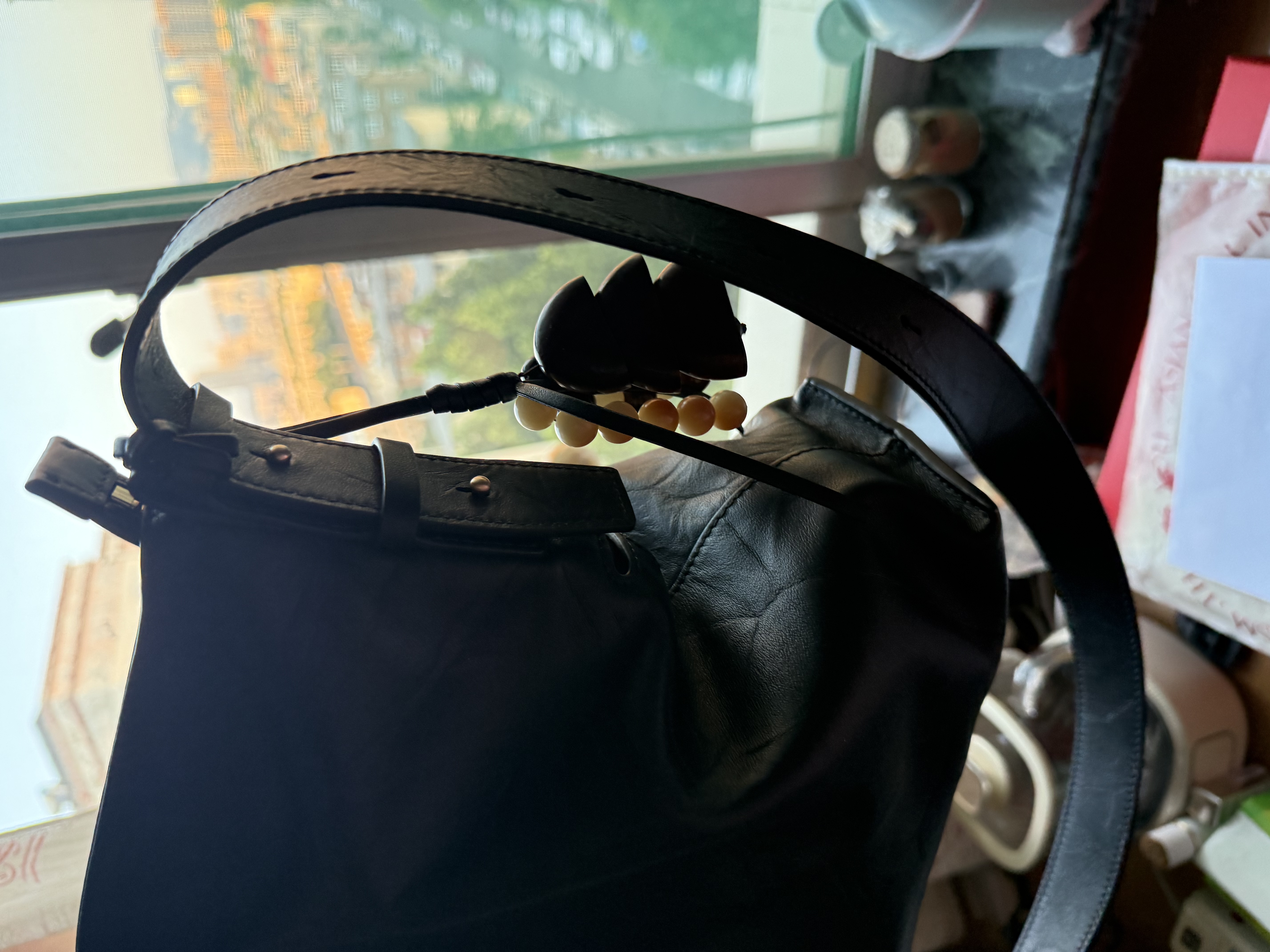 半坡饰族（bampo）【何宣林同款】中号绵绵包hobo托特包头层牛皮大容量单肩斜挎包软 墨碳黑（大号）可装14寸电脑 实拍图