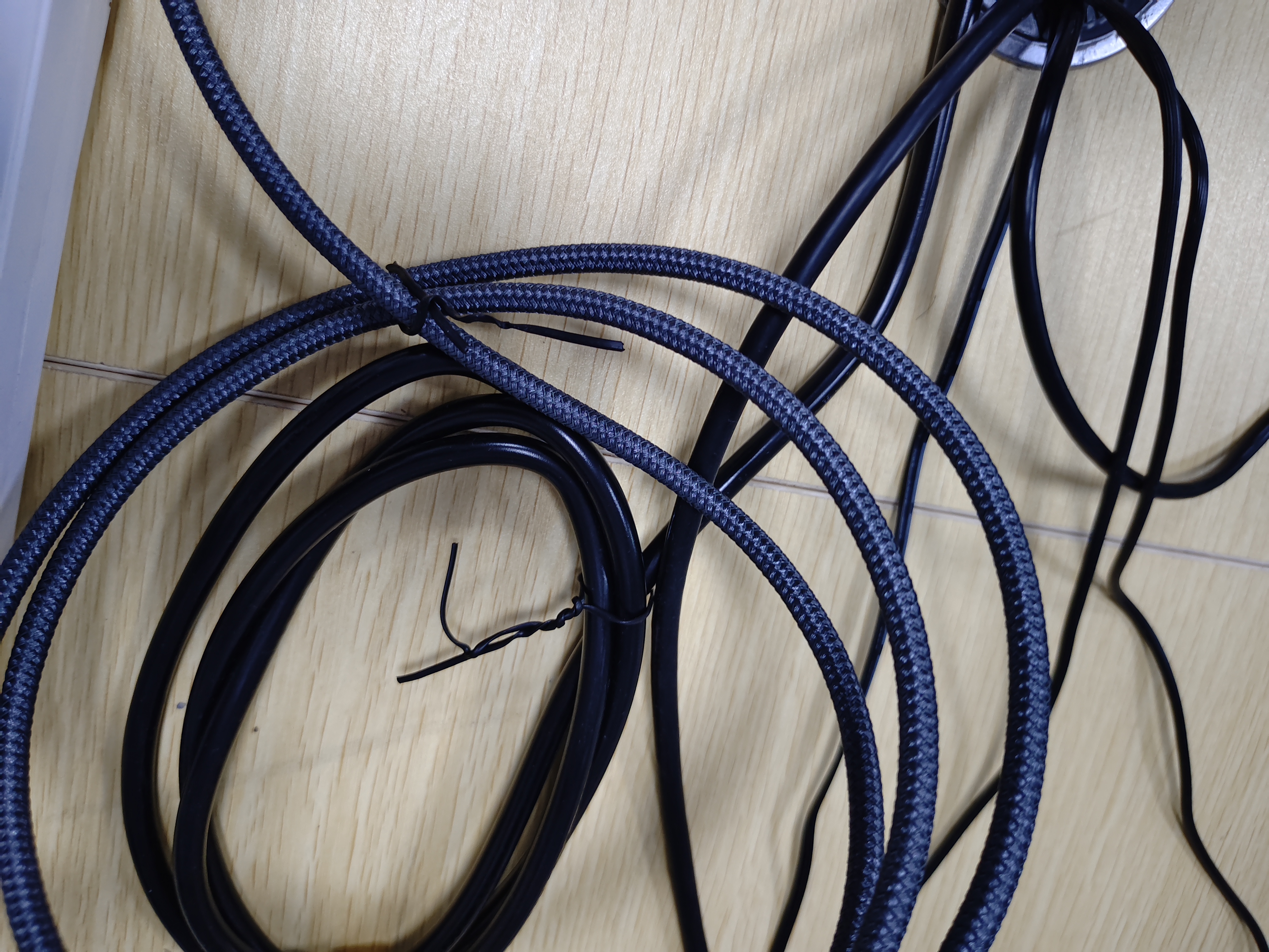 优籁特（ULT-unite）Type-C转DP1.4线8K高清雷电4/5转换头USB-C转接器360Hz手机投屏笔记本外接电脑显示器编织2米 实拍图