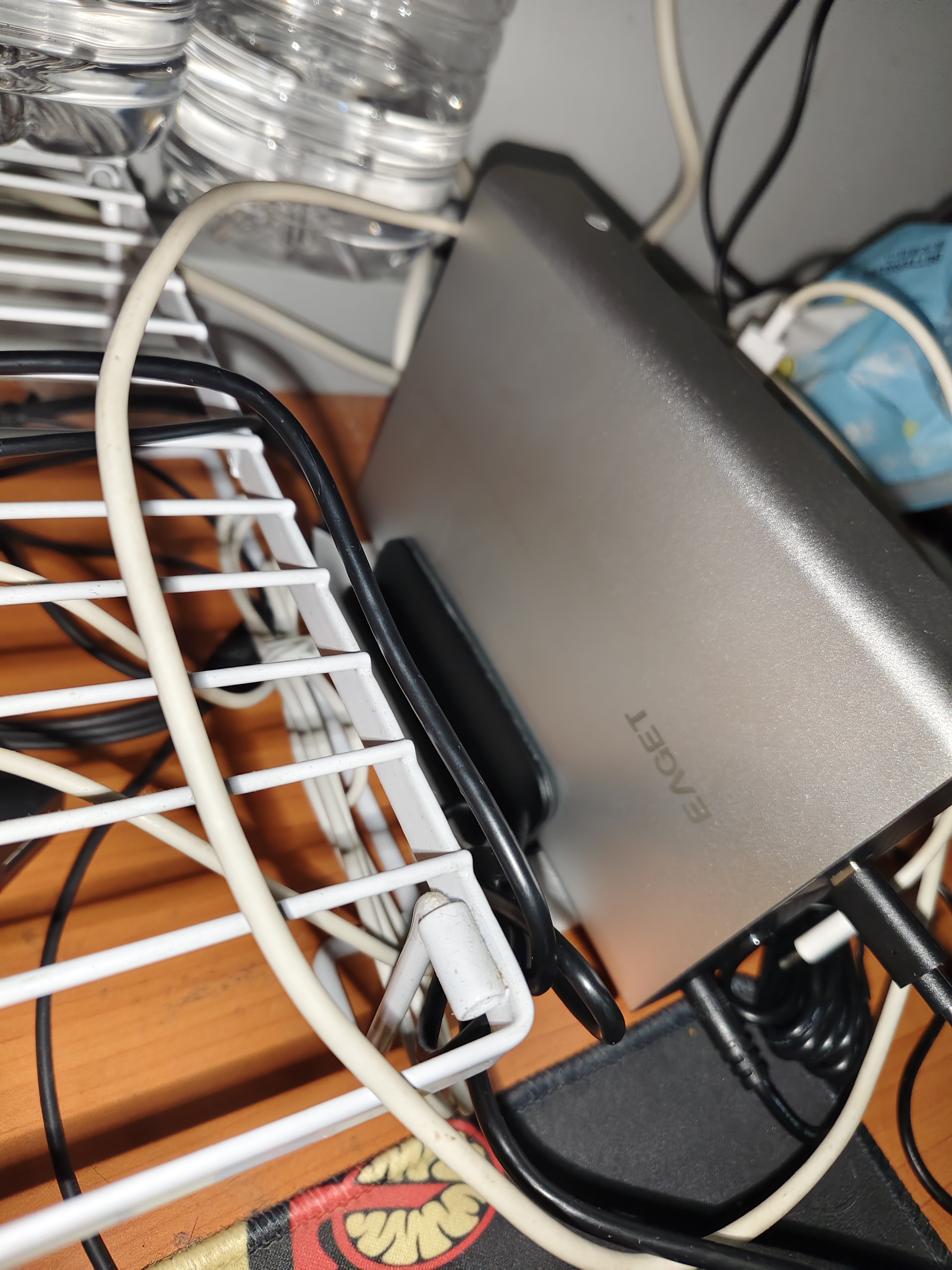 忆捷（EAGET）3TB 移动硬盘桌面式存储Type-C3.2高速大容量存储 3.5英寸 实拍图