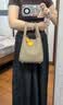 Songmont中号菜篮子女设计师款头层牛皮大容量通勤手提包【张婧仪同款】 奶杏色 帆布内胆 现货 实拍图