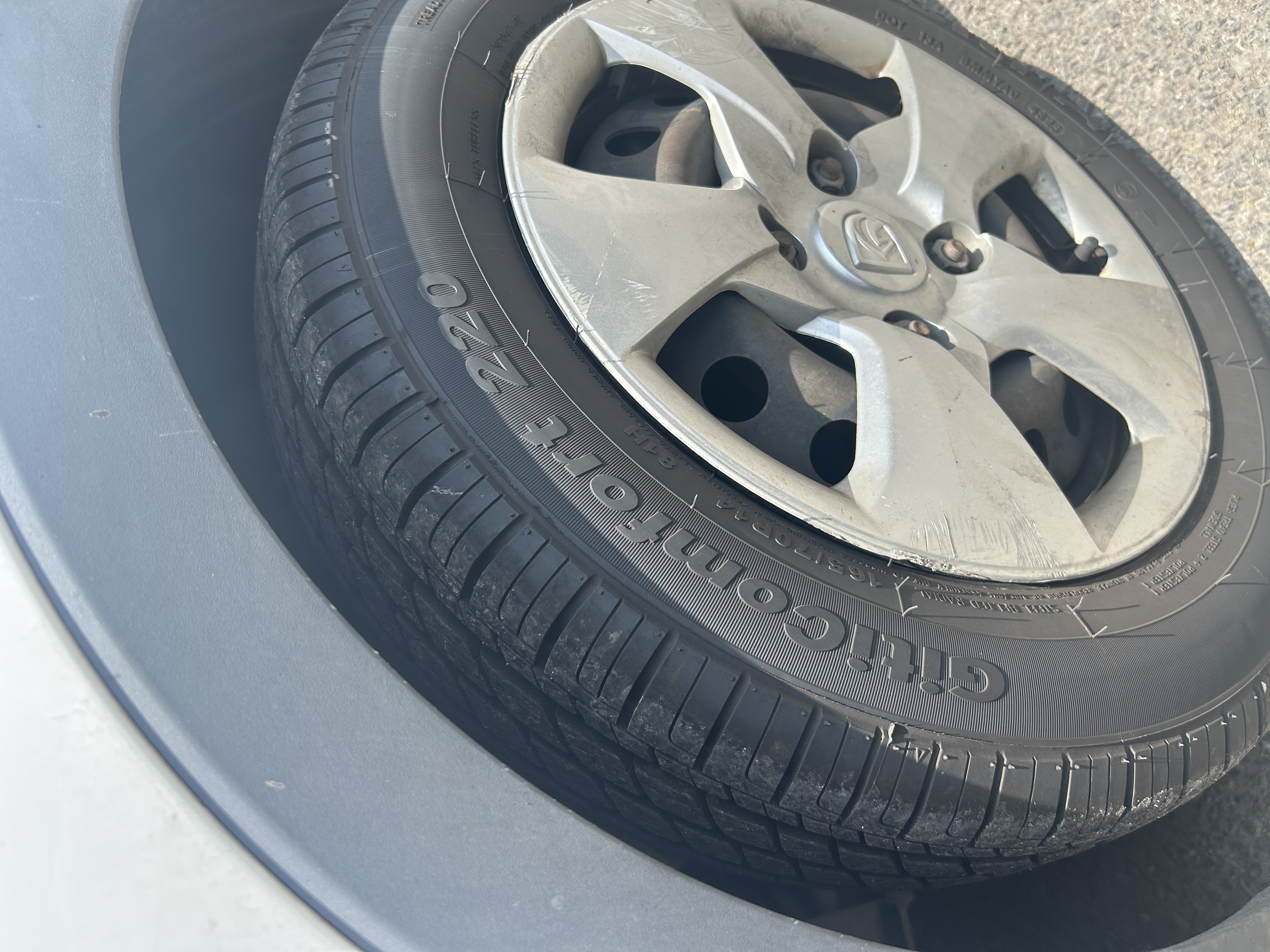 佳通轮胎(Giti)轮胎165/70R14 81H  220 适配 宝骏310/铃木雨燕 实拍图