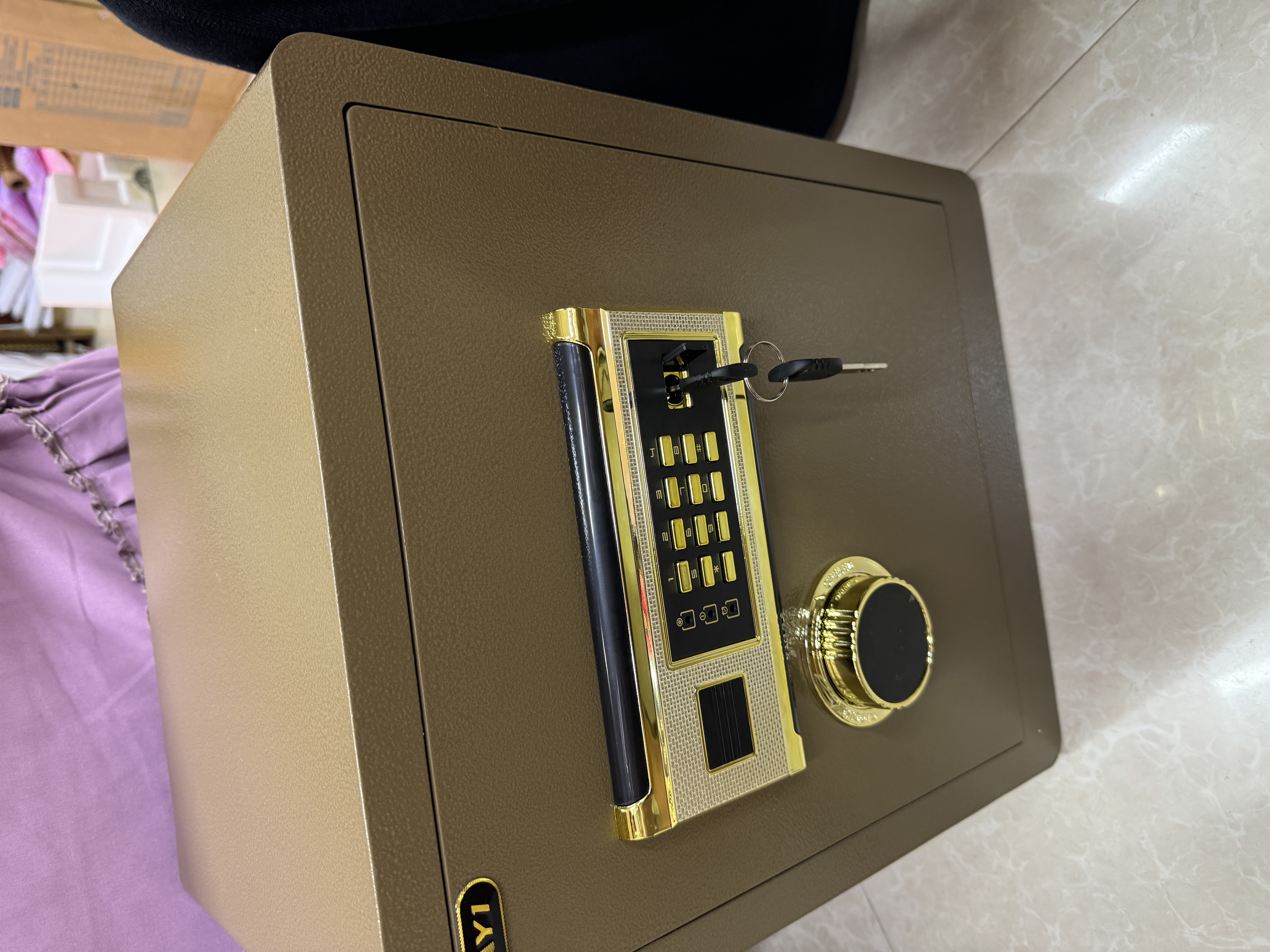 大一（DAYI）保险柜45/60cm指纹密码小型保险箱家用办公财务专用床头保管箱wifi全钢防盗  雅尚45cm咖啡金 密码 实拍图