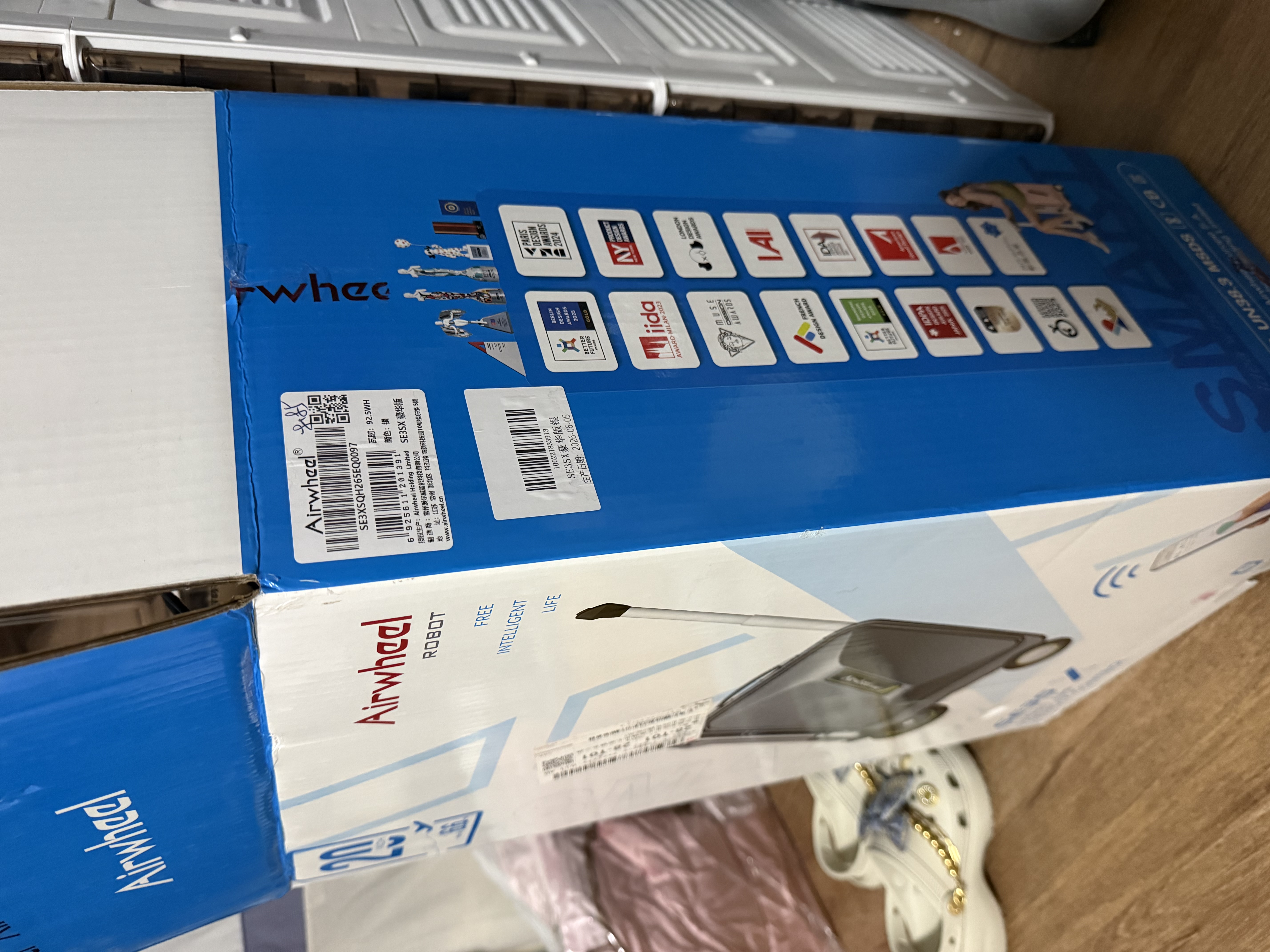爱尔威（Airwheel）电动行李箱可骑行智能拉杆登机箱可坐可代步20英寸 SX豪华版一银 实拍图
