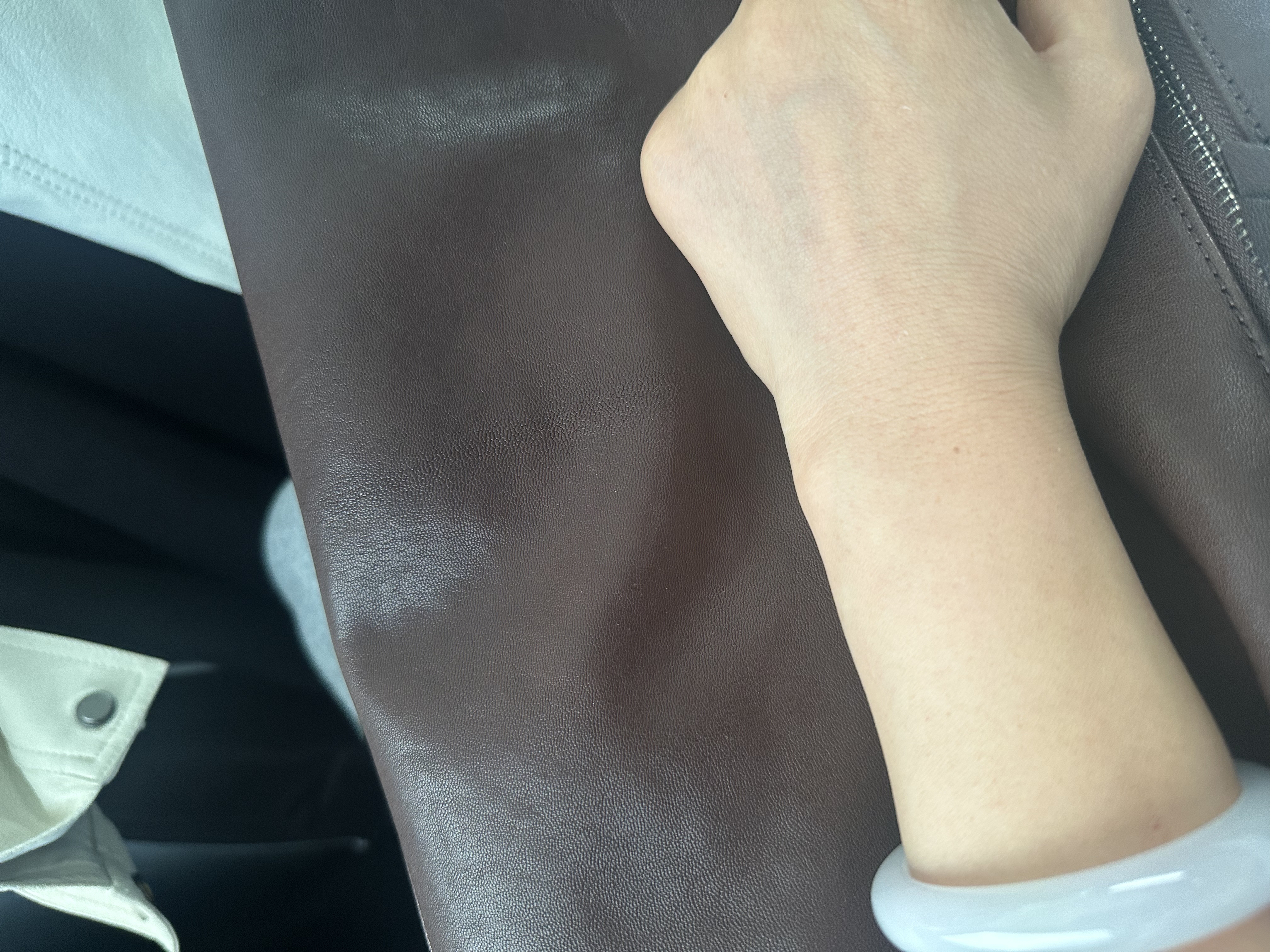 裘真（qiuzhen）【明星推荐】 经典hobo包植鞣牛皮腋下通勤休闲饺子女包 咖啡色-大号（羊皮） 小包/大包 实拍图