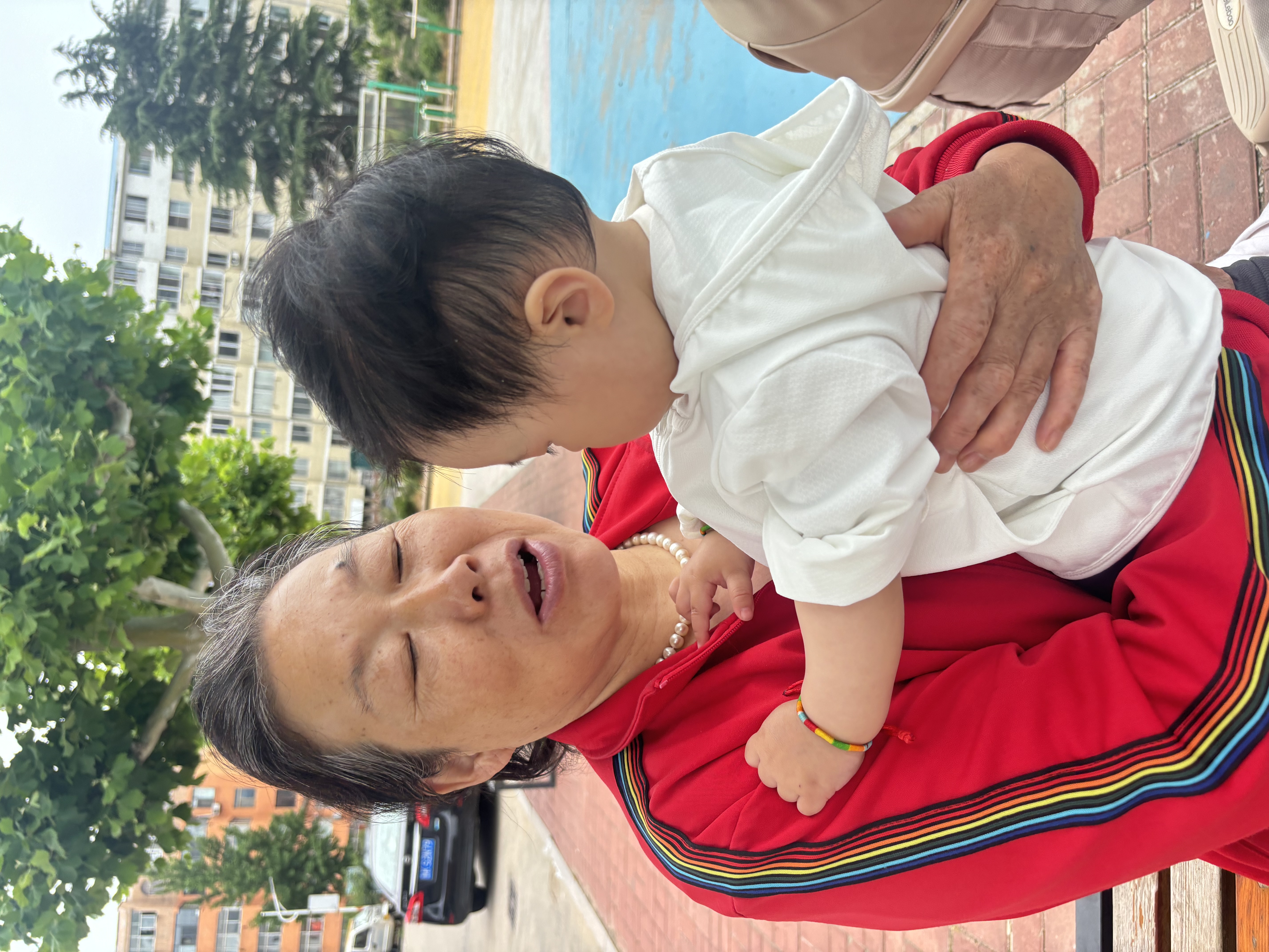 优衣库婴幼儿防紫外线网眼连帽开衫宝宝防晒衣衣服482045 00 白色 90 实拍图