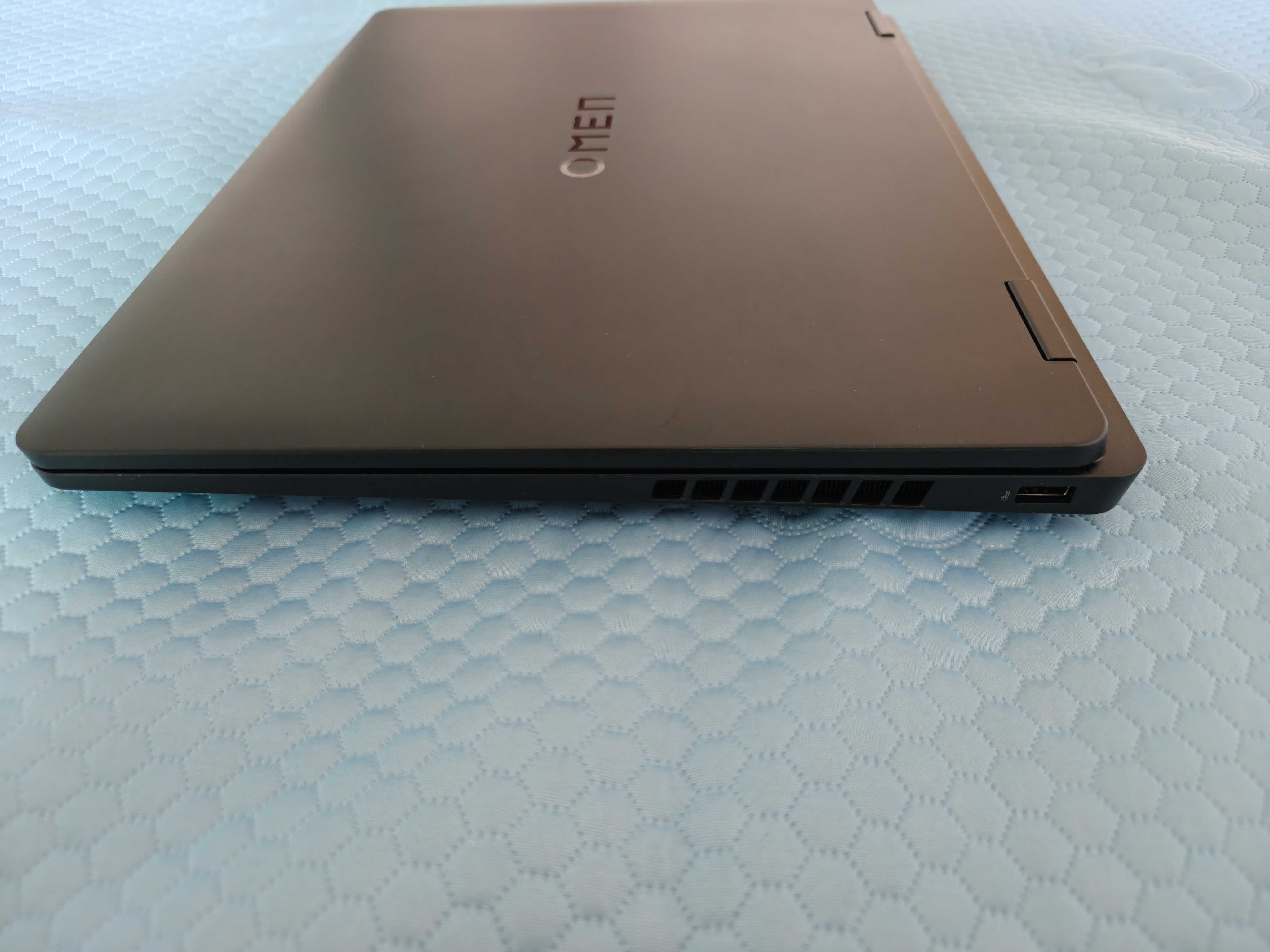 惠普（HP）暗影精灵11游戏本笔记本电脑 国家补贴（R9 8945HX RTX5060 16G 1TB QHD240Hz） 实拍图