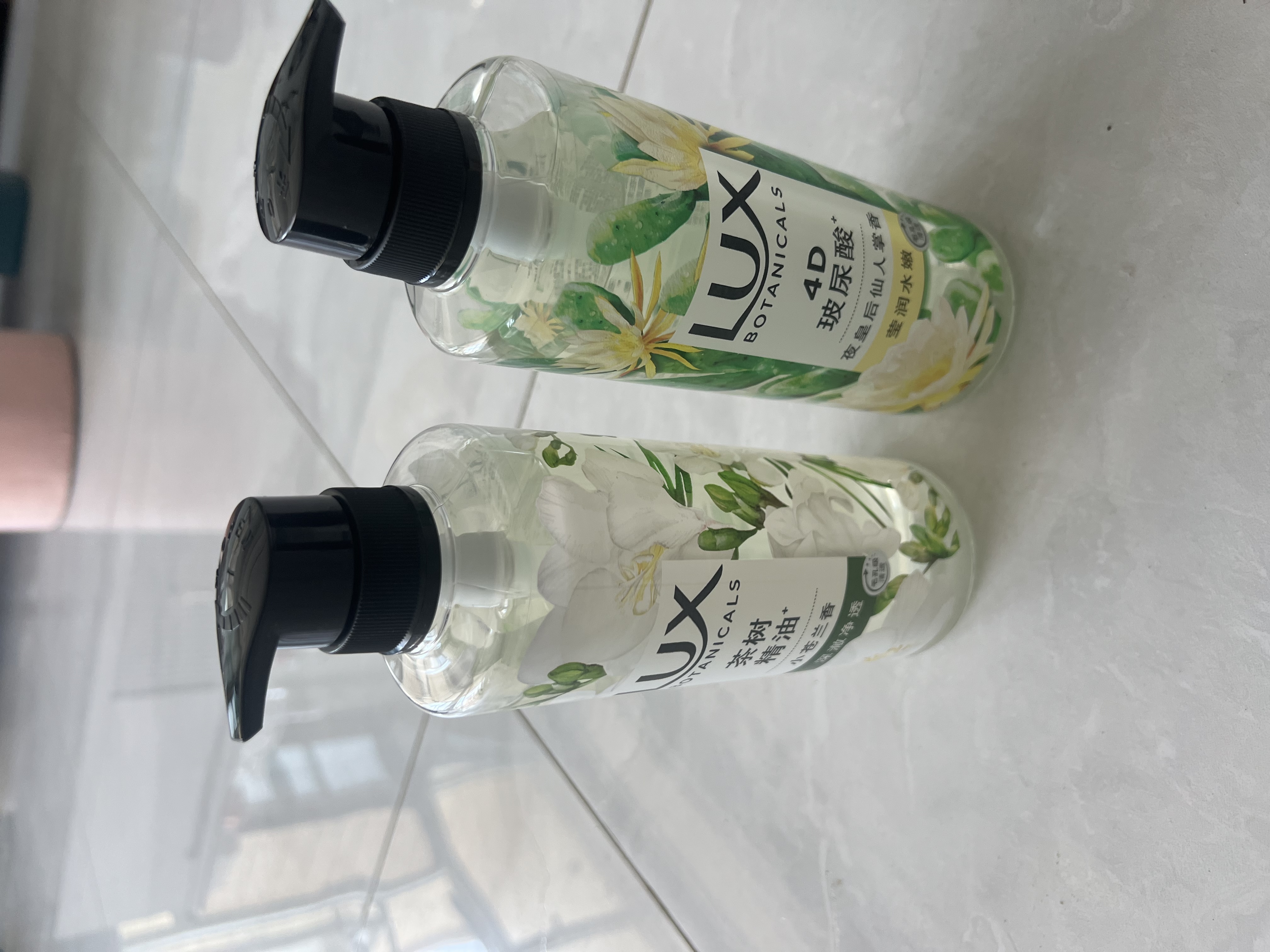 力士（LUX）植萃精油香氛沐浴露套装小苍兰550g+仙人掌550g送100gX2 实拍图