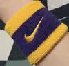耐克（NIKE）护腕运动羽毛排网球吸擦汗手腕紫黄N0001565730OS/PAC277-730 实拍图