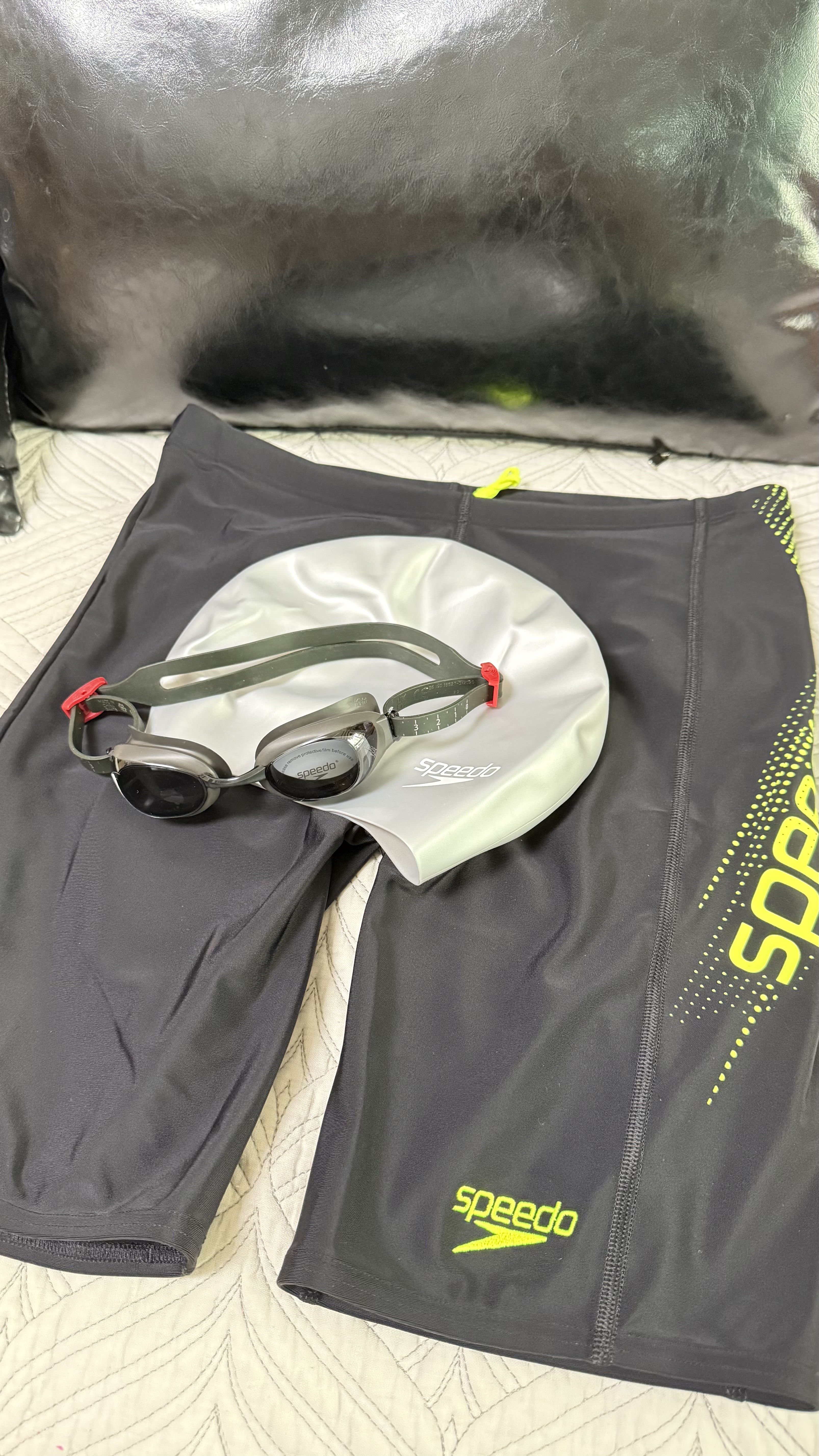 速比涛（Speedo）泳裤男大标logo系列专业训练抗氯速干高弹及膝游泳裤 鲜黄色 34 实拍图