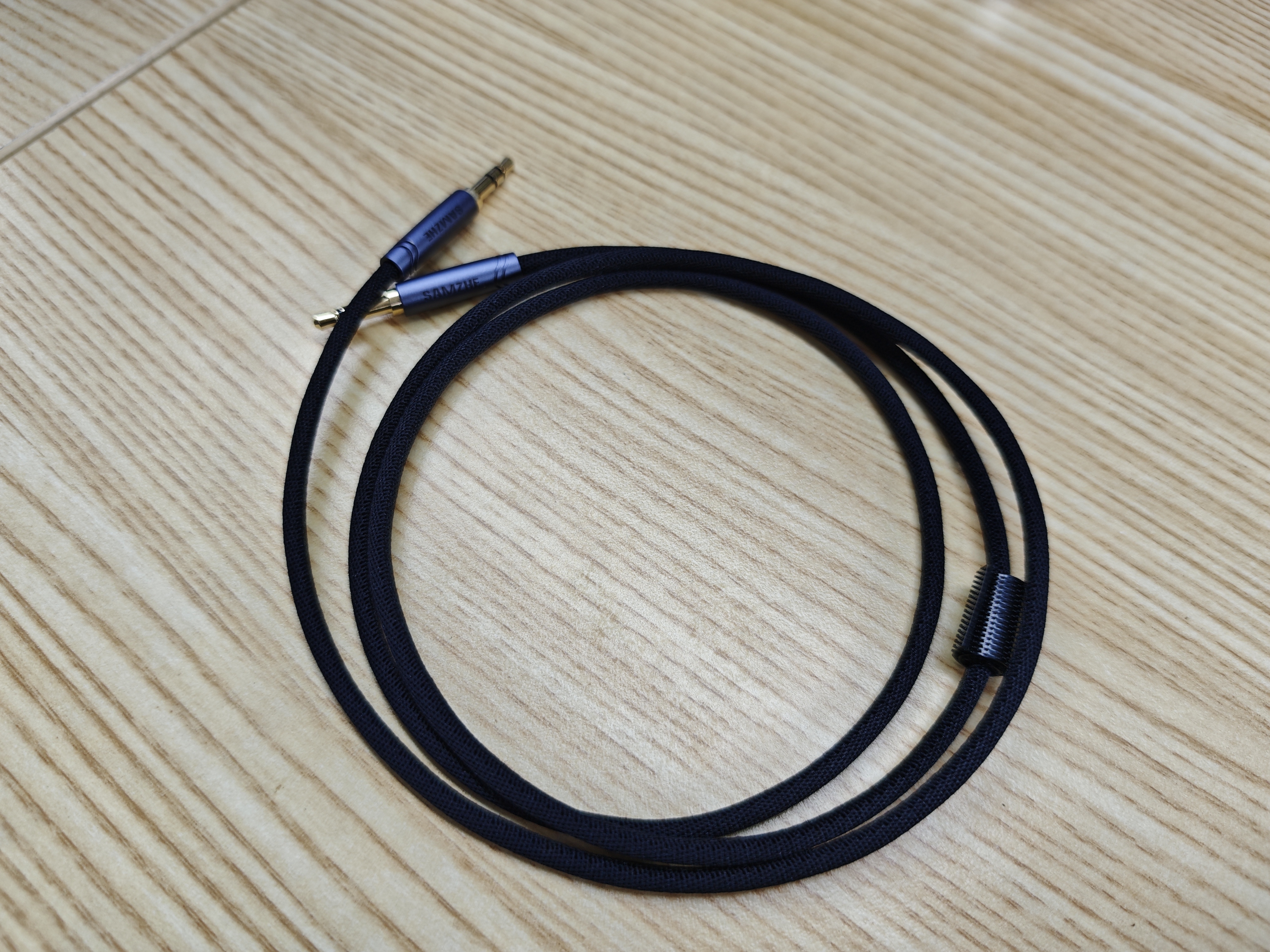 山泽3.5mm音频线 AUX发烧级镀银公对公车载音响连接线 手机平板笔记本电脑连耳机音箱对录线1米AG10 实拍图