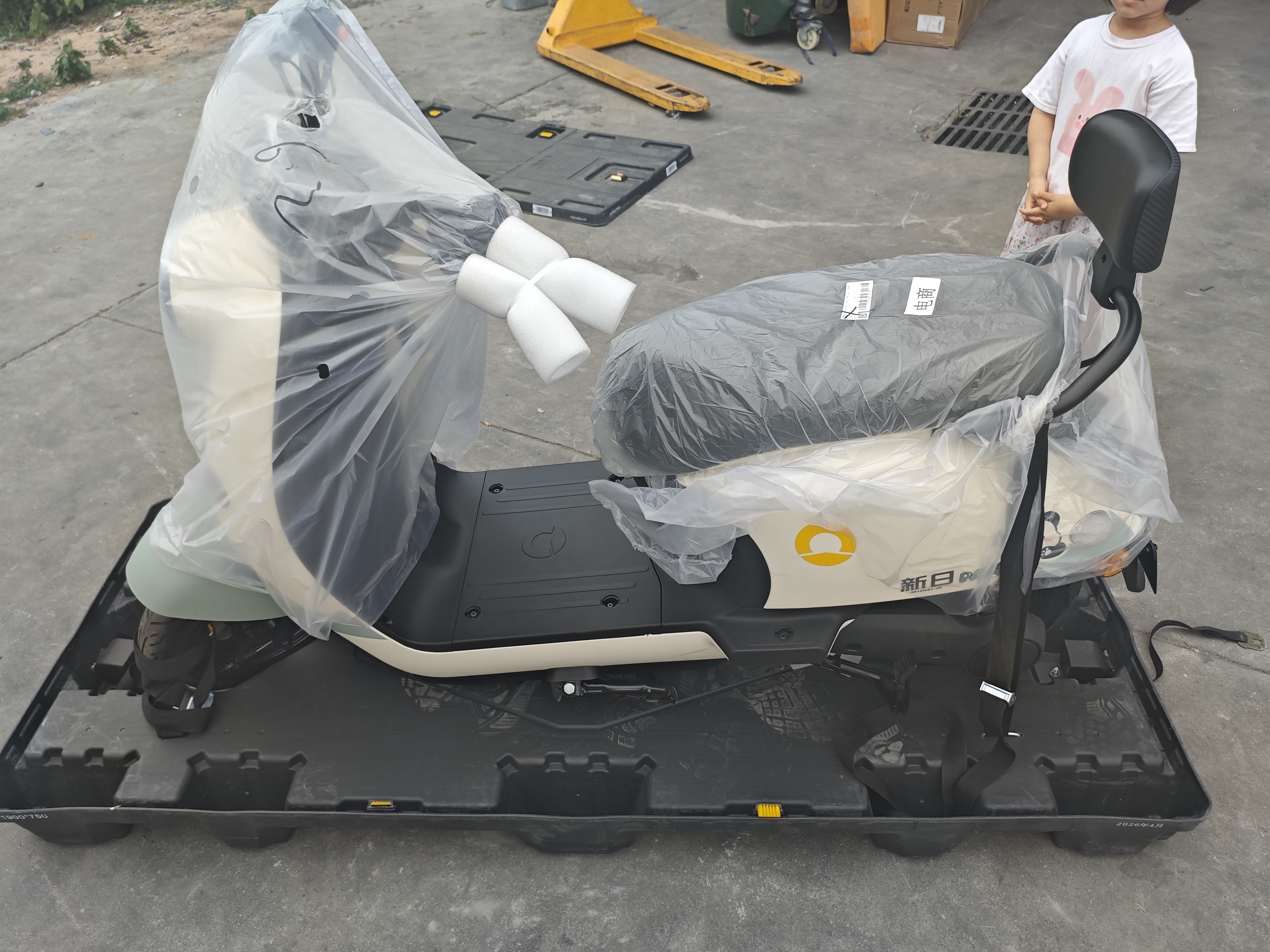 新日电动车72V20Ah铅酸电池100km长续航电动摩托车大功率电摩通勤代步电瓶车丽曼5.0 60V-本彩烟灰绿 实拍图