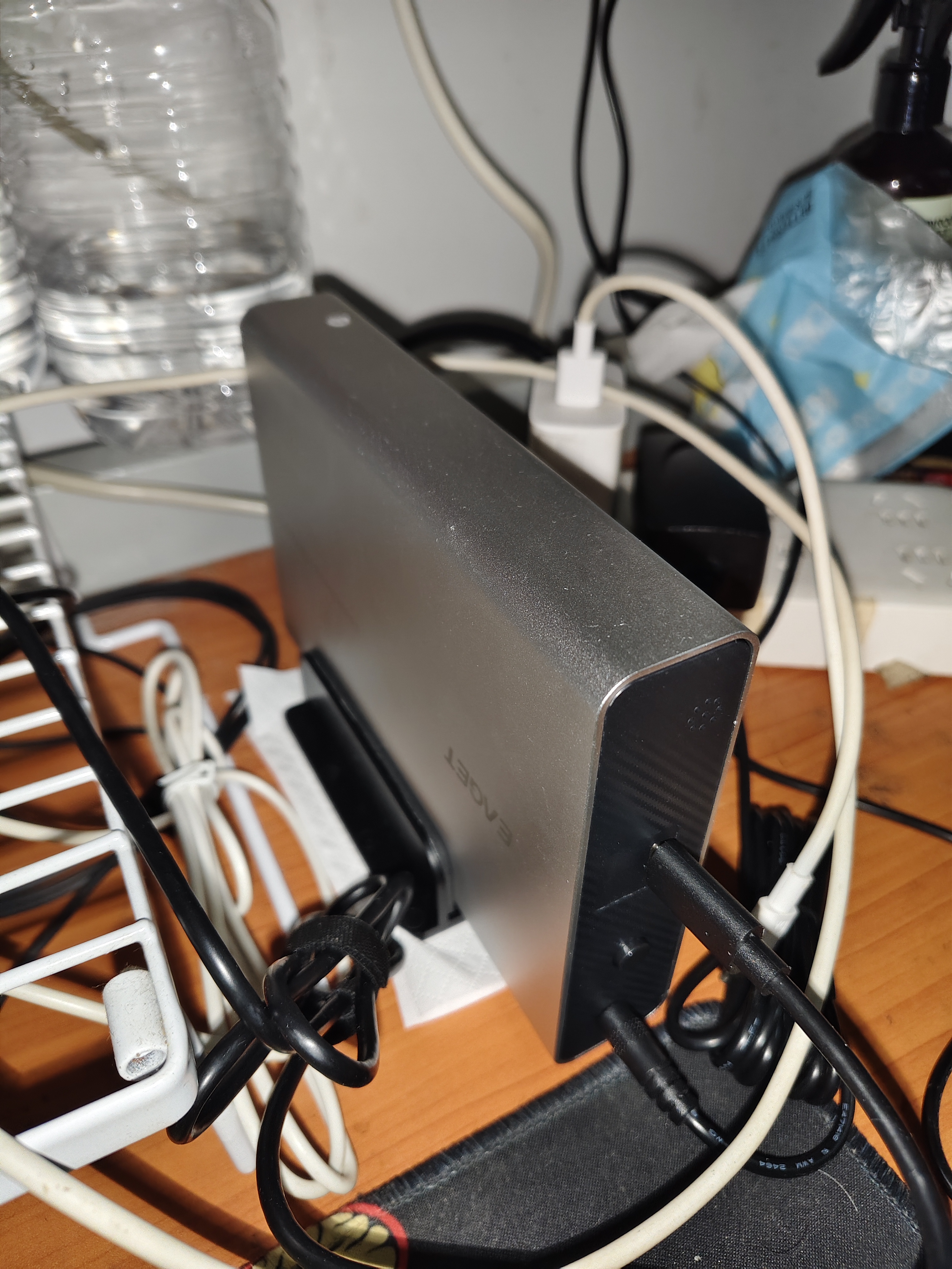 忆捷（EAGET）3TB 移动硬盘桌面式存储Type-C3.2高速大容量存储 3.5英寸 实拍图