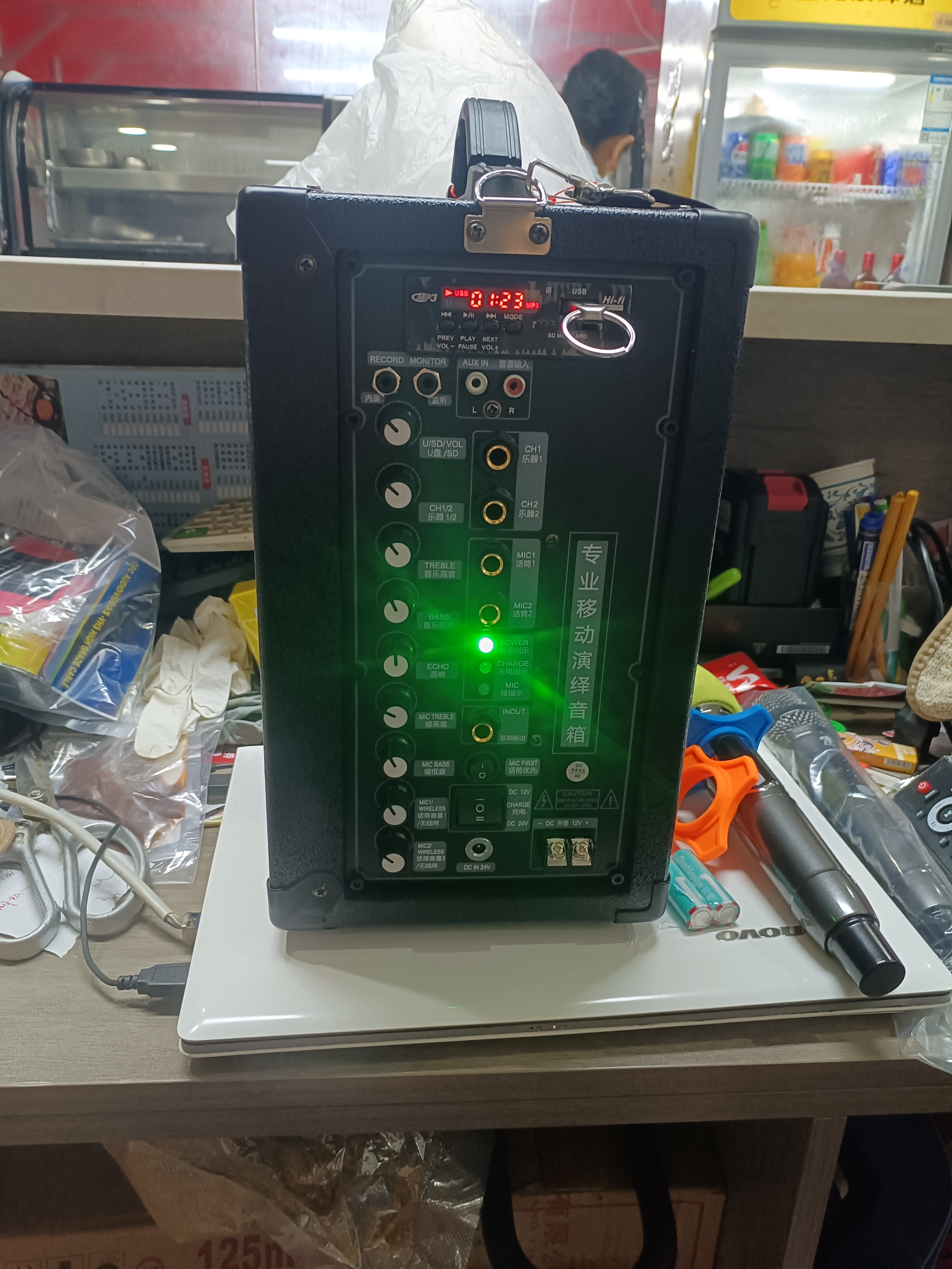 欧美声 广场舞音响小型户外k歌唱歌专用背带手提便携式蓝牙小音箱重低音炮室外大功率大音量超大充电音响 6.5吋H6铅酸电池 200W 挎肩背带 2*无线U段金属话筒+大礼包 实拍图