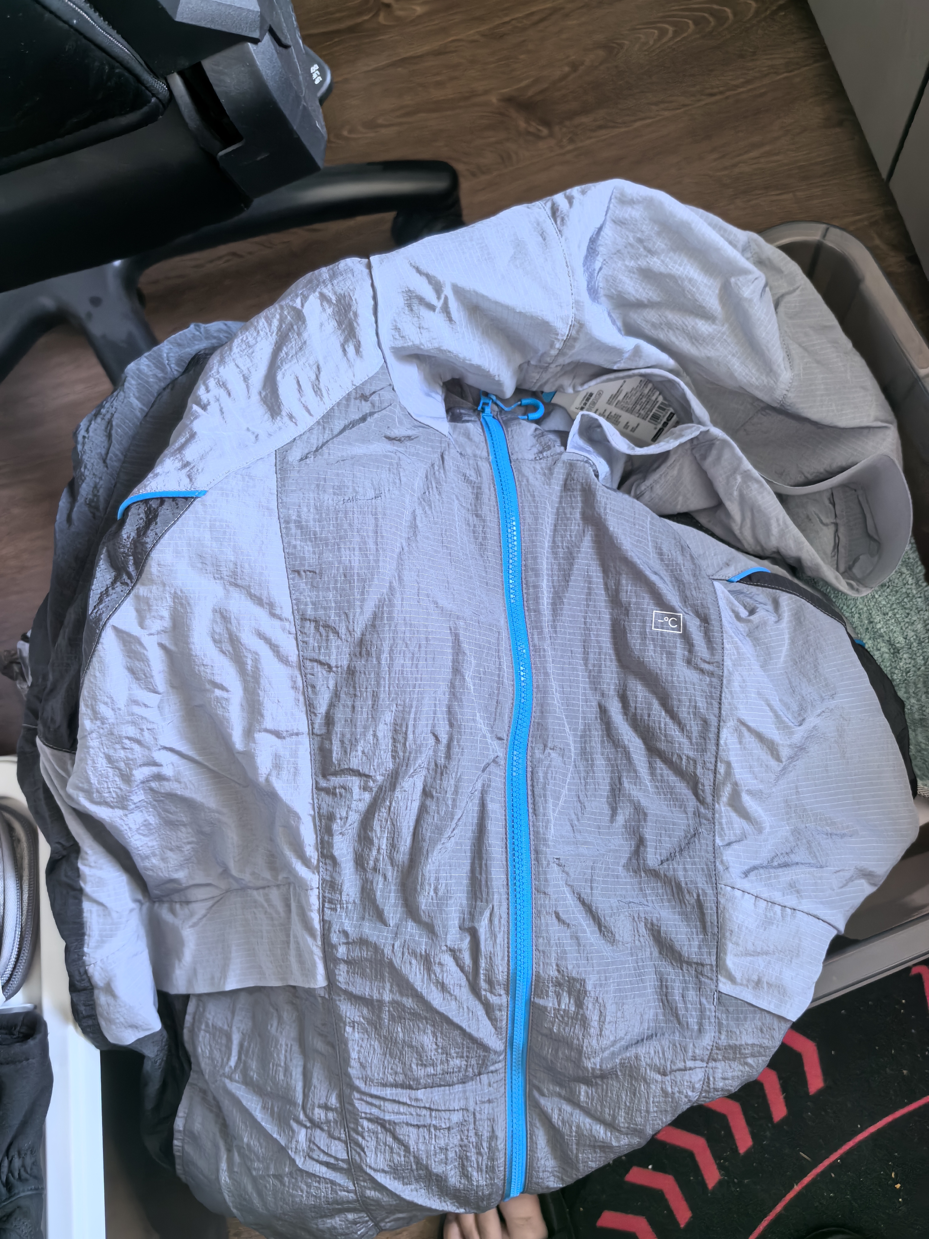蕉内（Bananain）【王一博同款】502UV男女士同款防晒衣服冰丝皮肤衣夏季外套新款 【王一博同款】苍蓝灰拼烟墨黑拼烟雨灰 L 实拍图