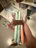 得力（deli）【热门商品】矫姿按动可擦中性笔0.5mm子弹头(可擦晶蓝)12支/盒A667 实拍图