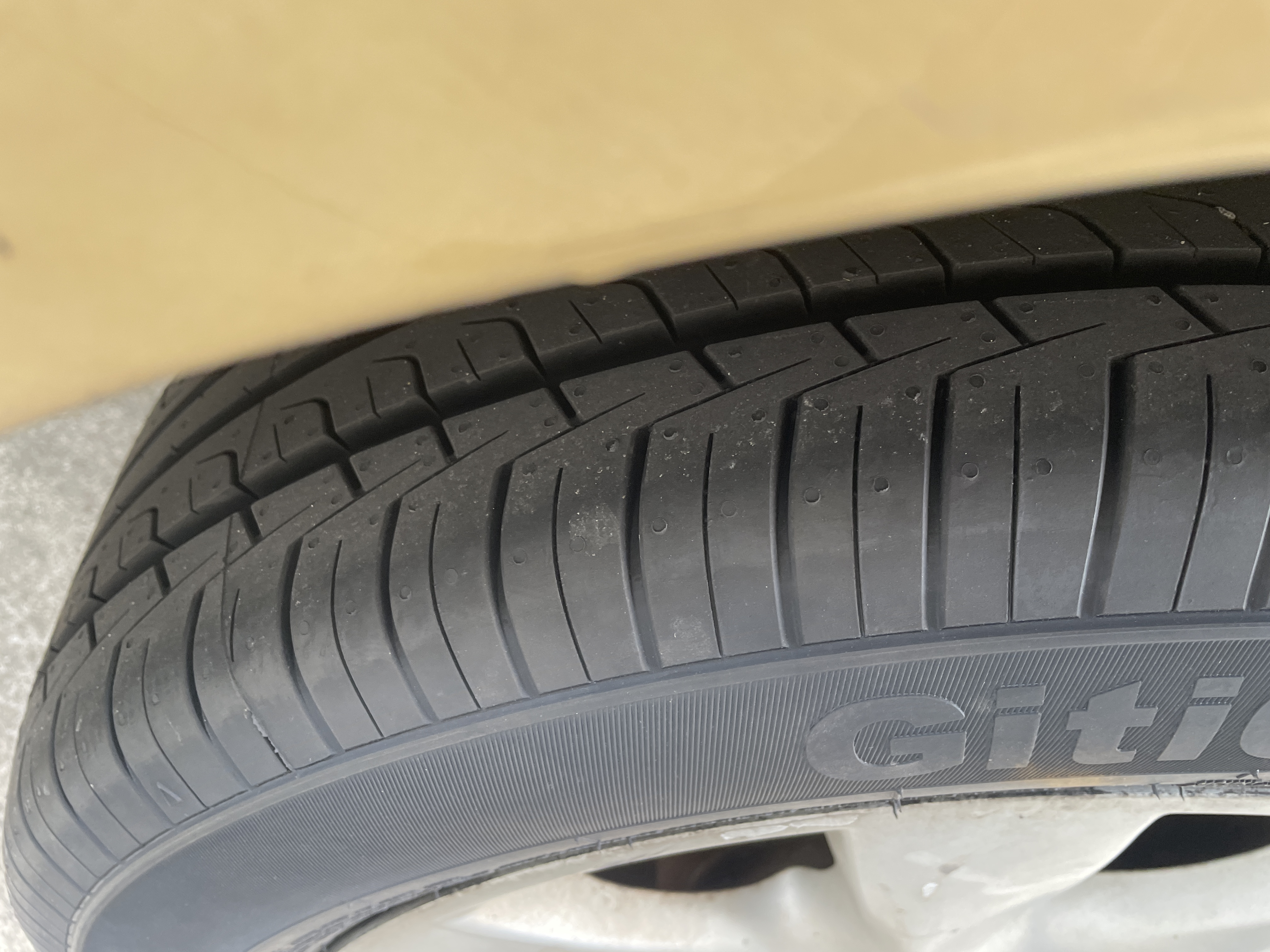 佳通轮胎(Giti)轮胎195/60R16 89H  228v1 原配 凌轩 适配 骐达/启辰D60 实拍图
