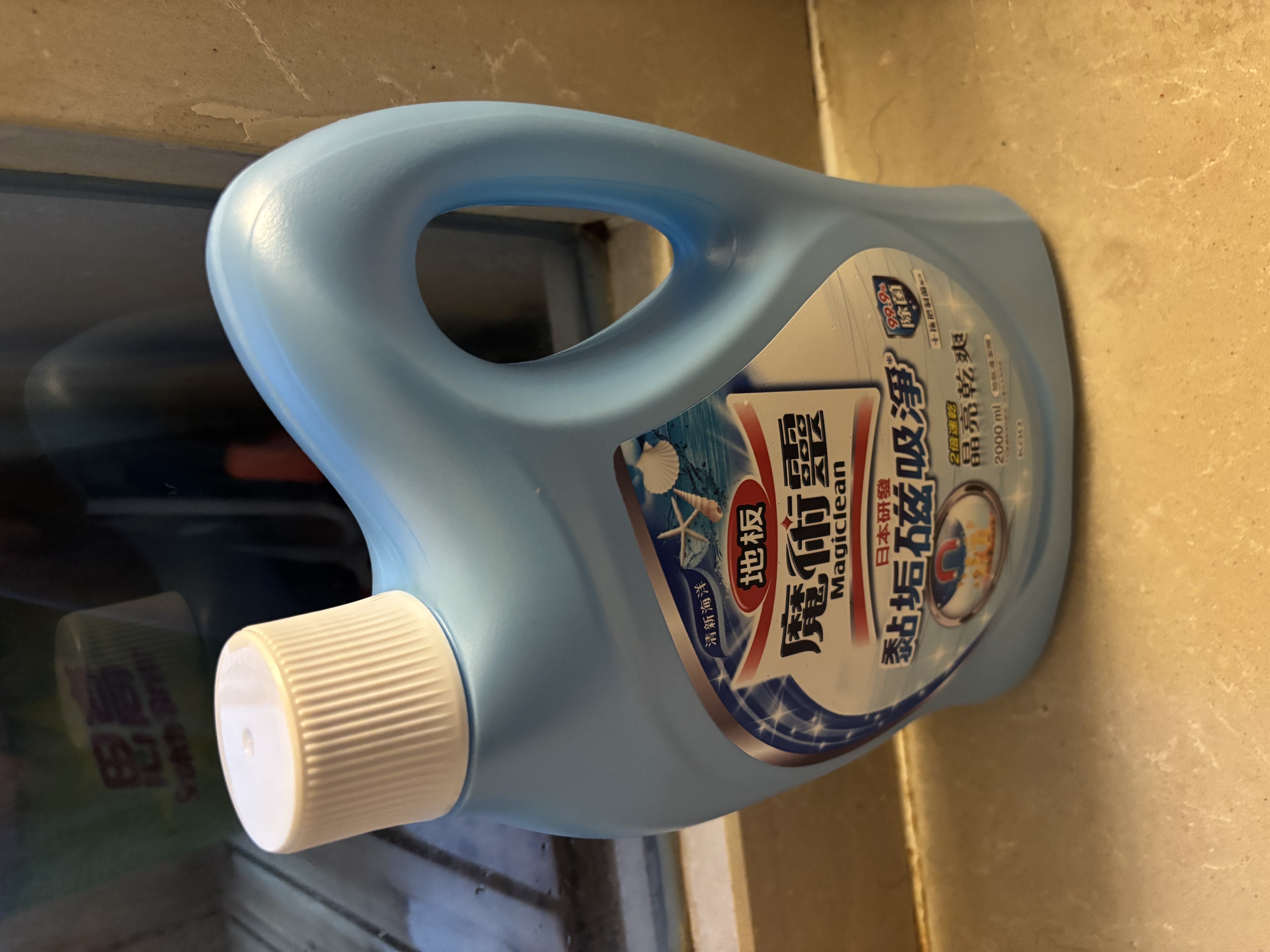 花王（KAO）地板清洁剂 清洁液2000ml 瓷砖地板净地板水瓷砖大理石木地板适用 实拍图