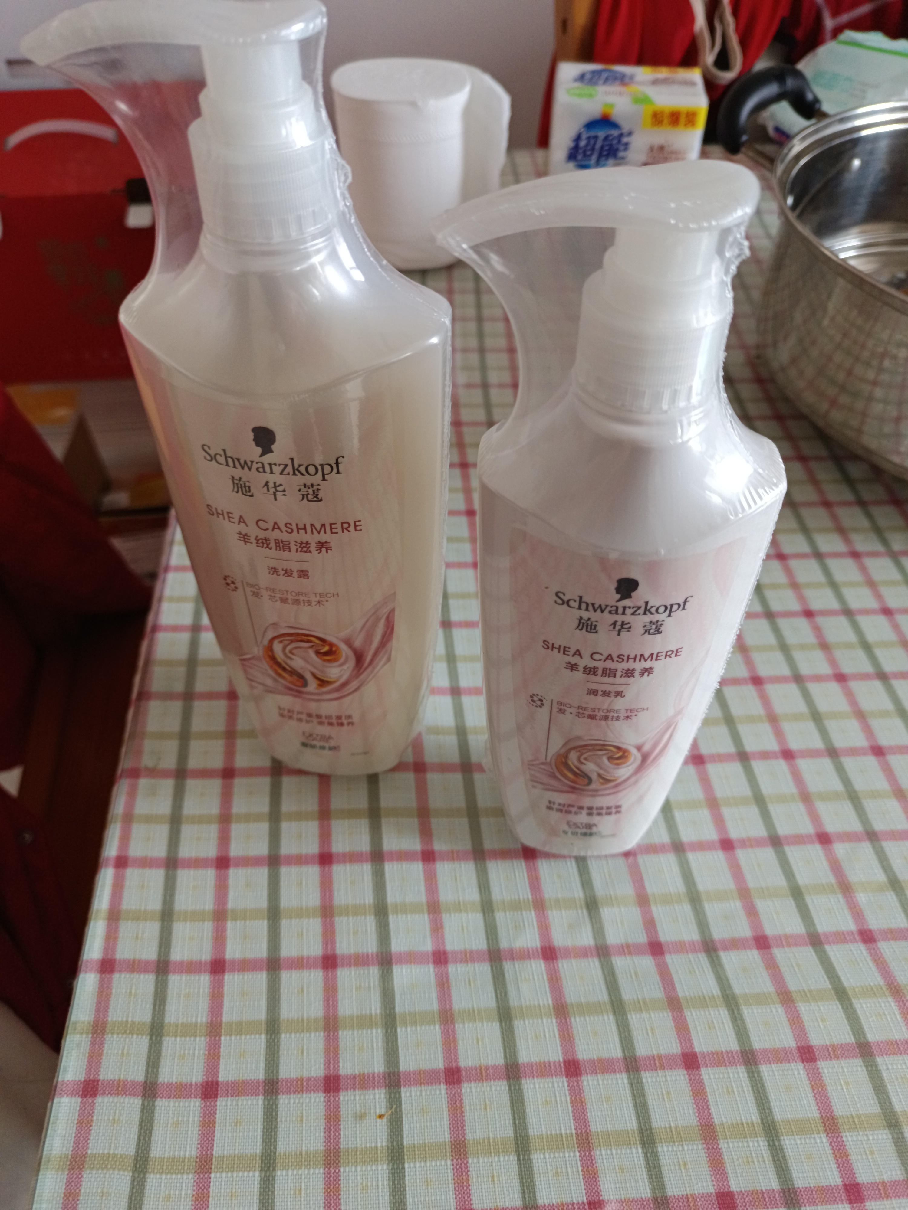 施华蔻（Schwarzkopf）羊绒脂滋养护发乳400ml(护发素焗油膏 含乳木果油精华)(新老包装) 实拍图