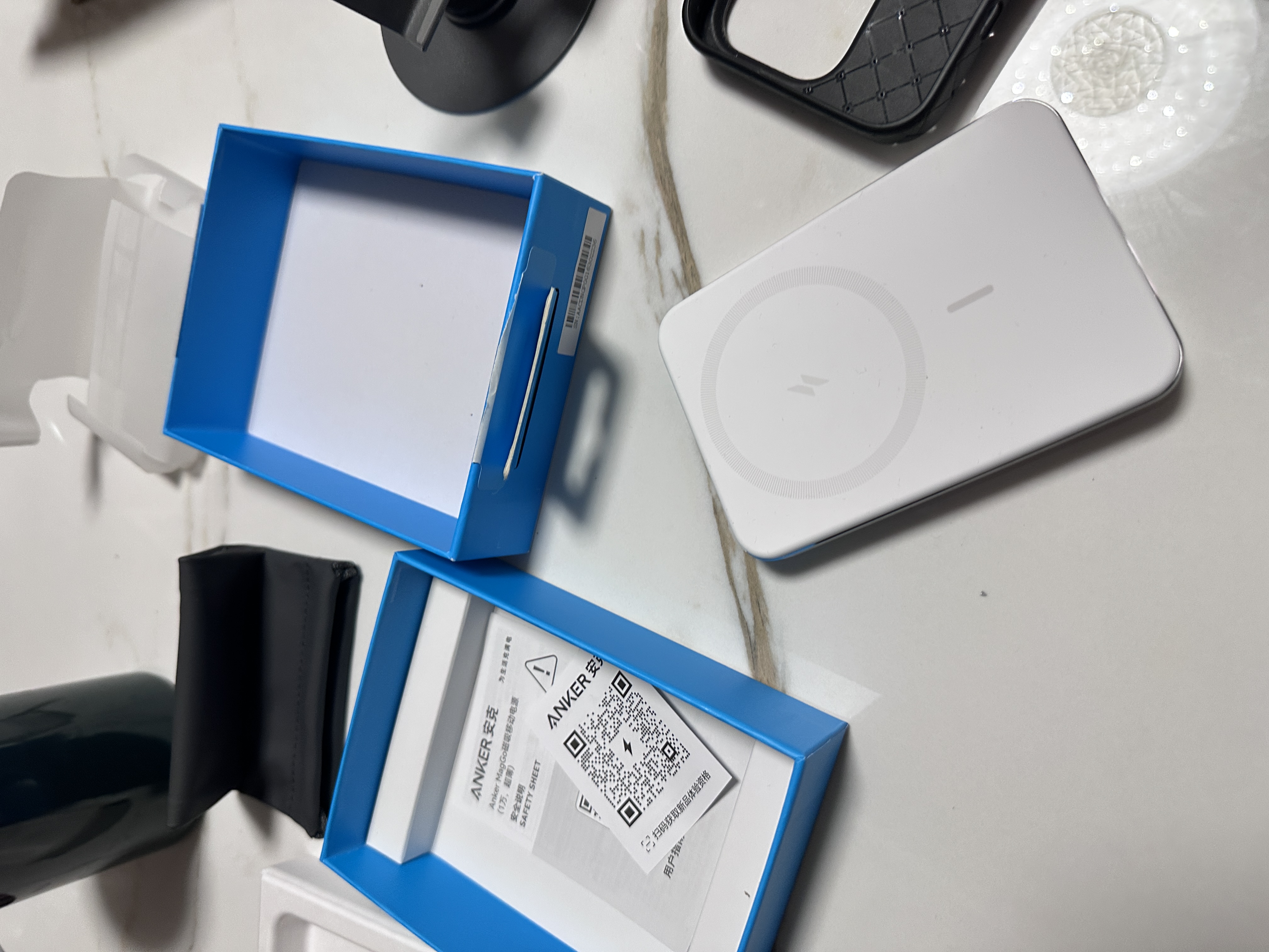ANKER Nano安克【超薄】磁吸式无线充电宝30W超级快充10000大毫安苹果MagSafe移动电源3C认证可带上飞机 实拍图