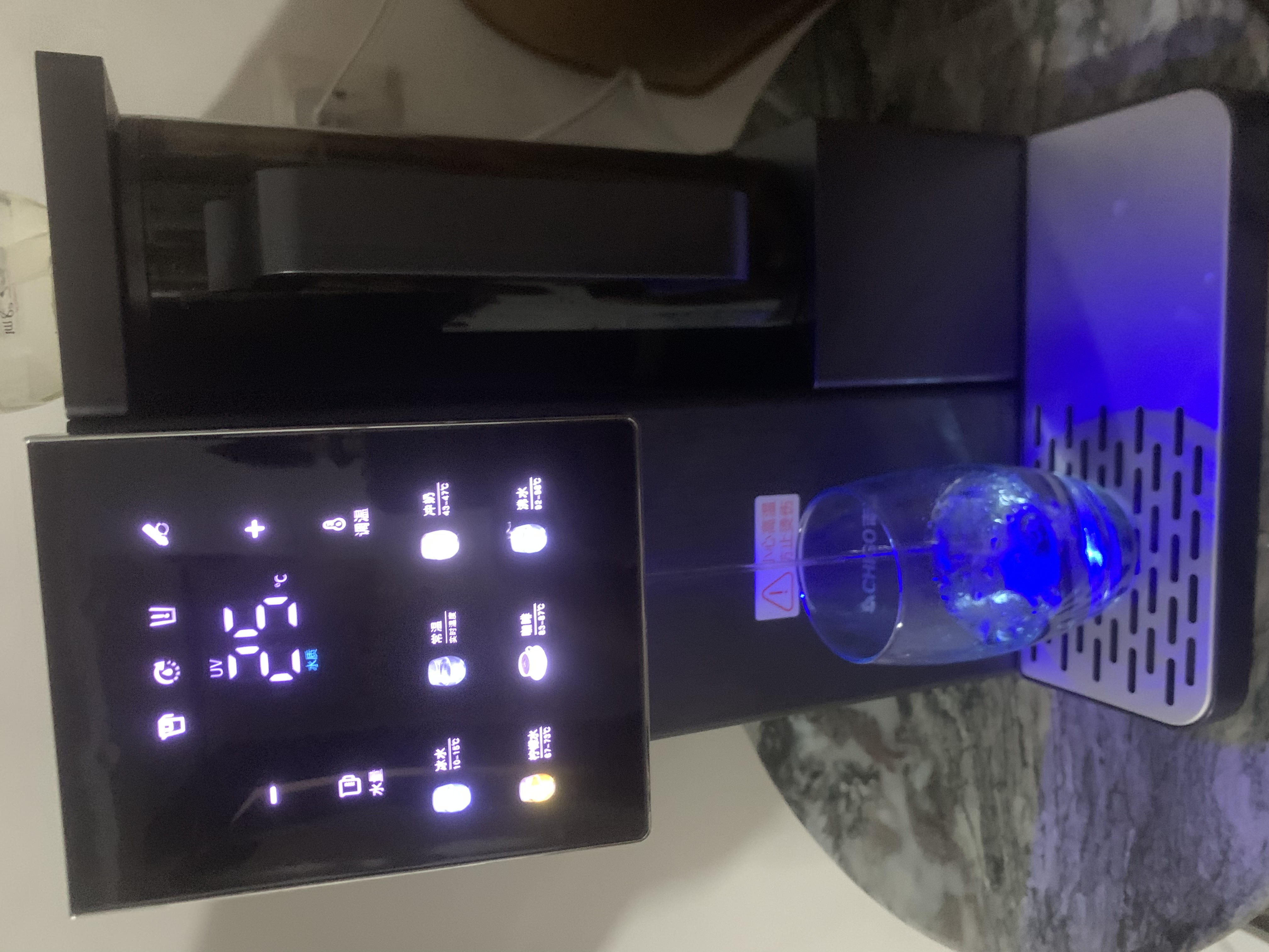 志高（CHIGO）MD60台式净水器 家用净水机冷热一体机厨房净热加热饮水直饮机RO反渗透滤芯免安装昆仑富锶UV杀菌 爆款MD60 8L 3年长效RO膜 实拍图