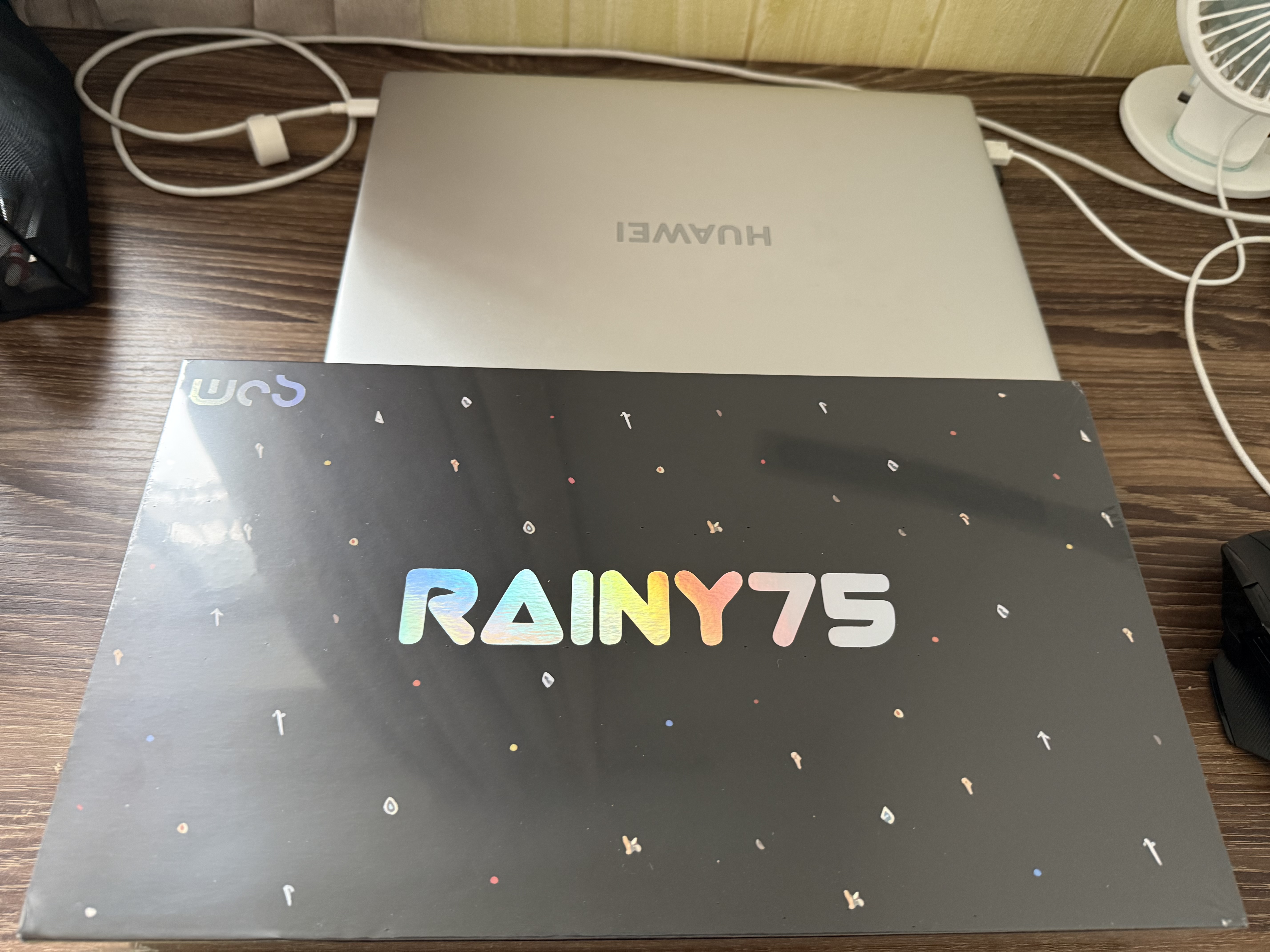 WOB rainy75客制化键盘三模铝坨坨机械键盘cnc电脑无线蓝牙游戏电竞外设雨 雪月蓝-电泳-RGB/雪顶可可轴/冰晶 实拍图